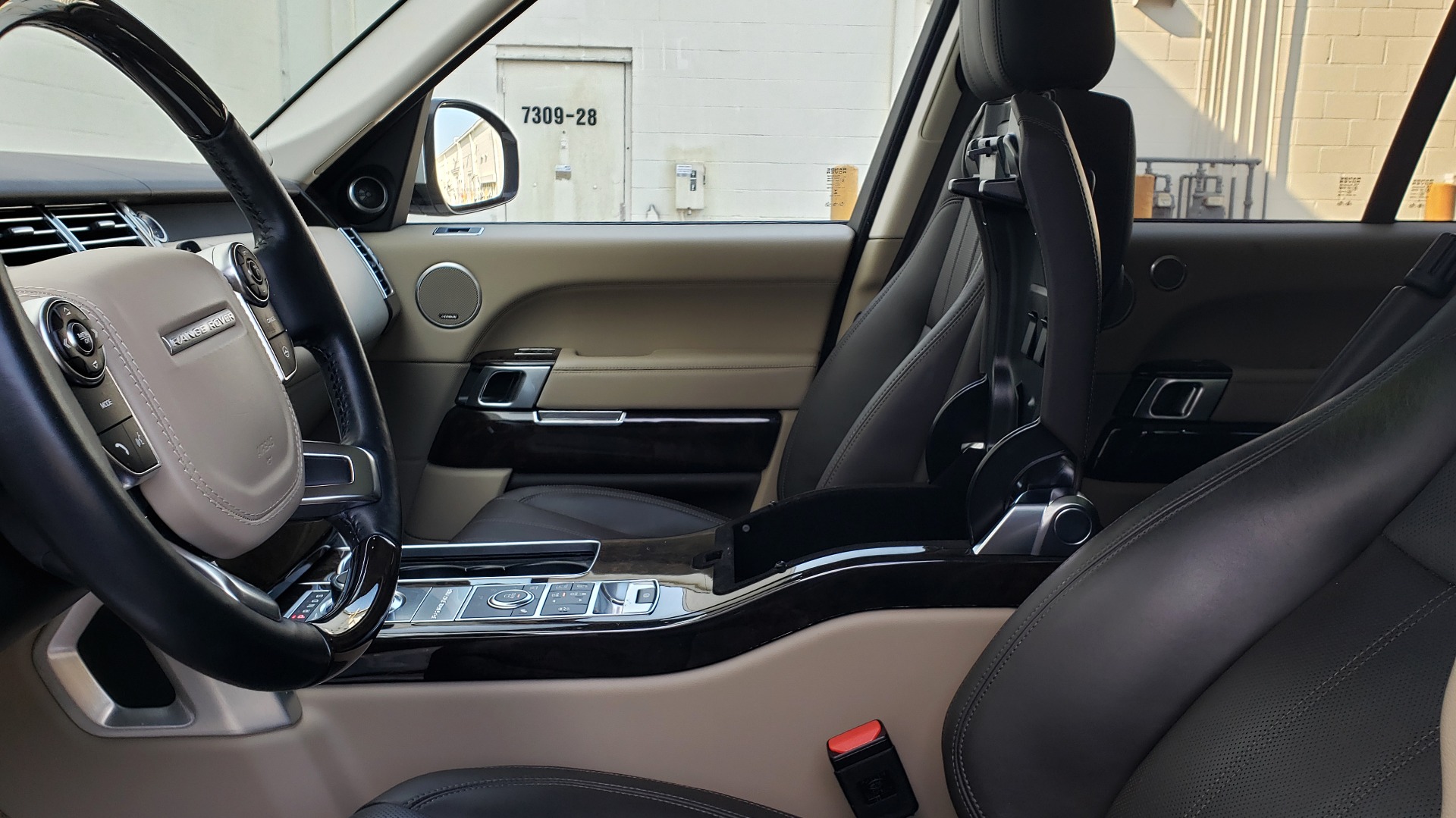Used 2015 Land Rover Range Rover Supercharged for sale Sold at Formula Imports in Charlotte NC 28227 60