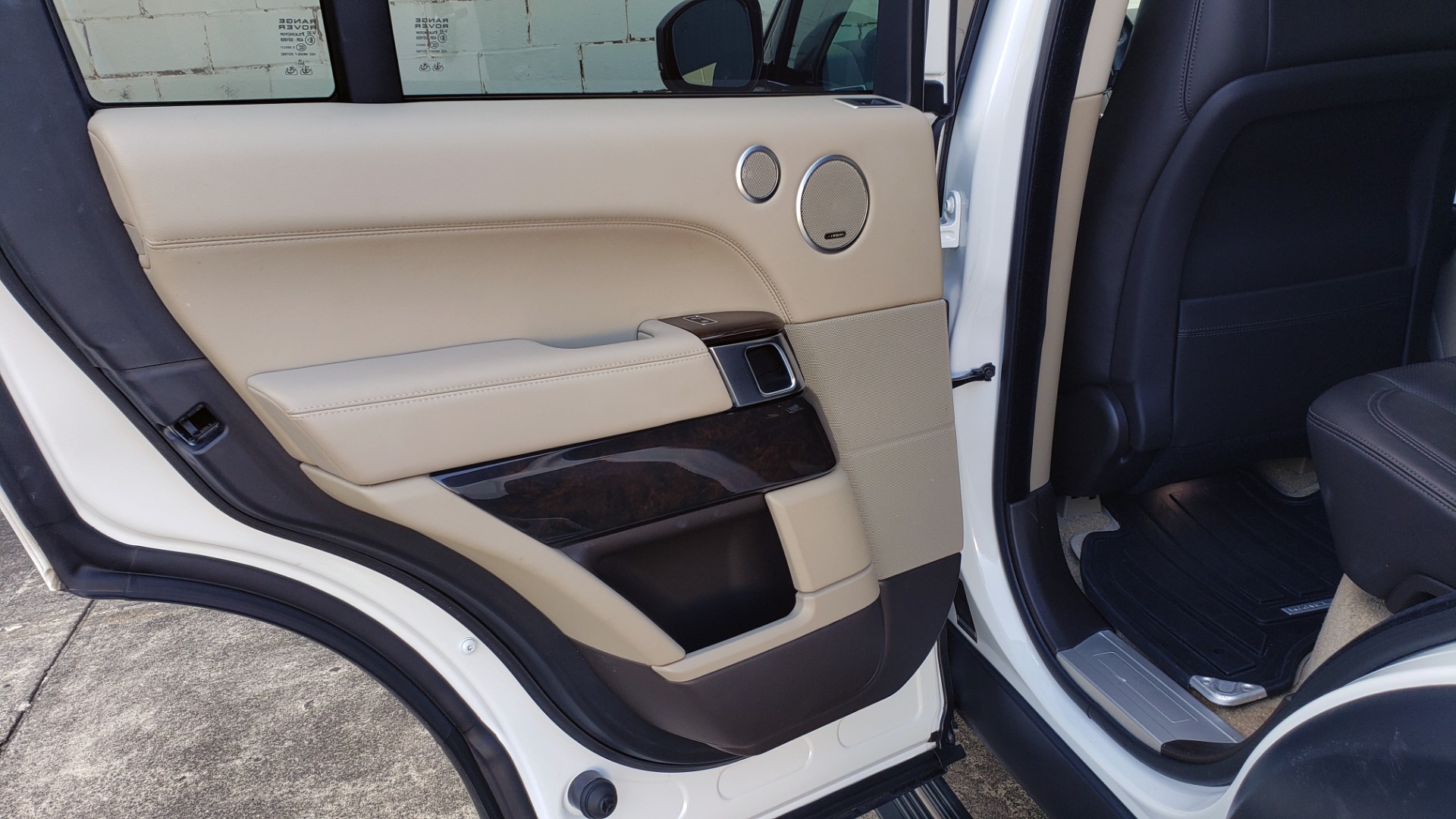Used 2015 Land Rover Range Rover Supercharged for sale Sold at Formula Imports in Charlotte NC 28227 62