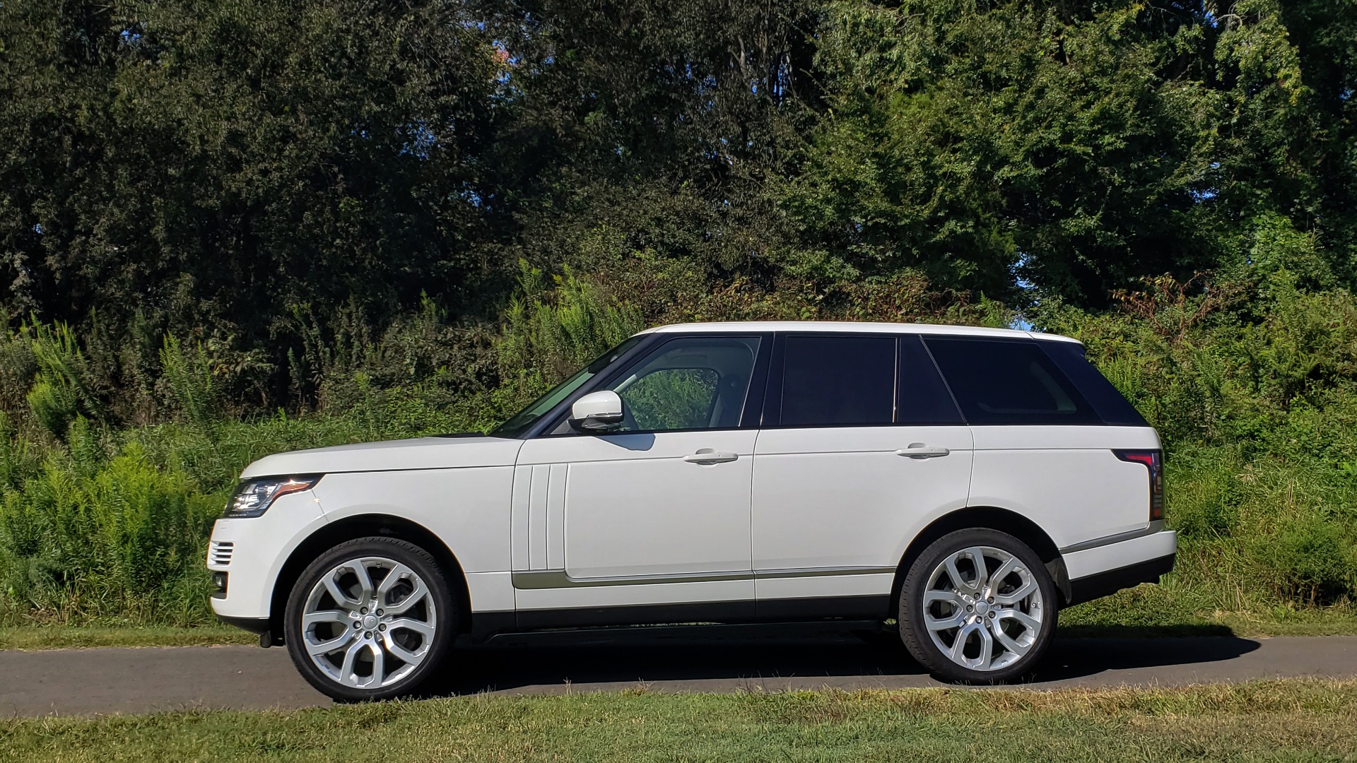 Used 2015 Land Rover Range Rover Supercharged for sale Sold at Formula Imports in Charlotte NC 28227 7