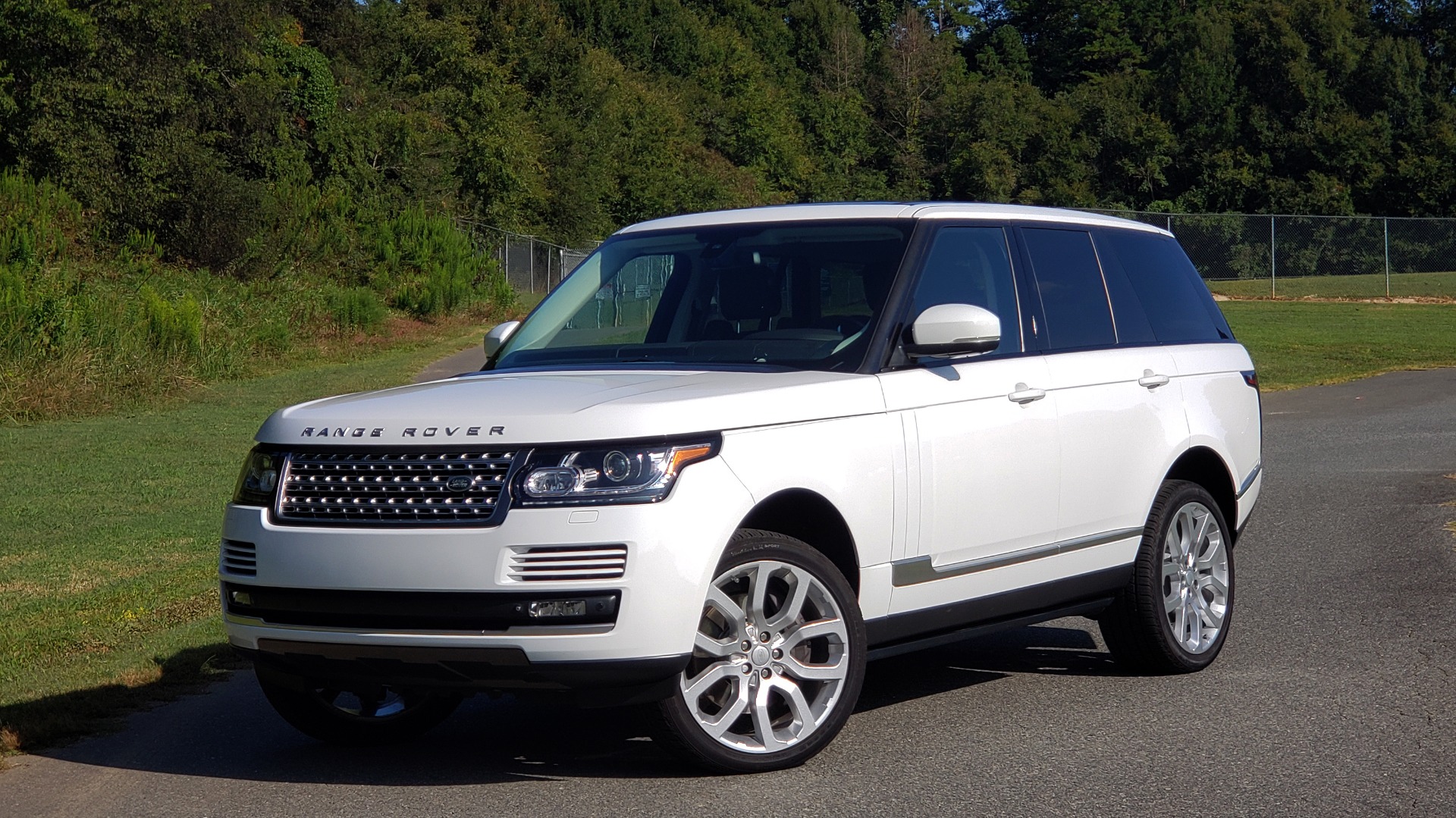 Used 2015 Land Rover Range Rover Supercharged for sale Sold at Formula Imports in Charlotte NC 28227 1