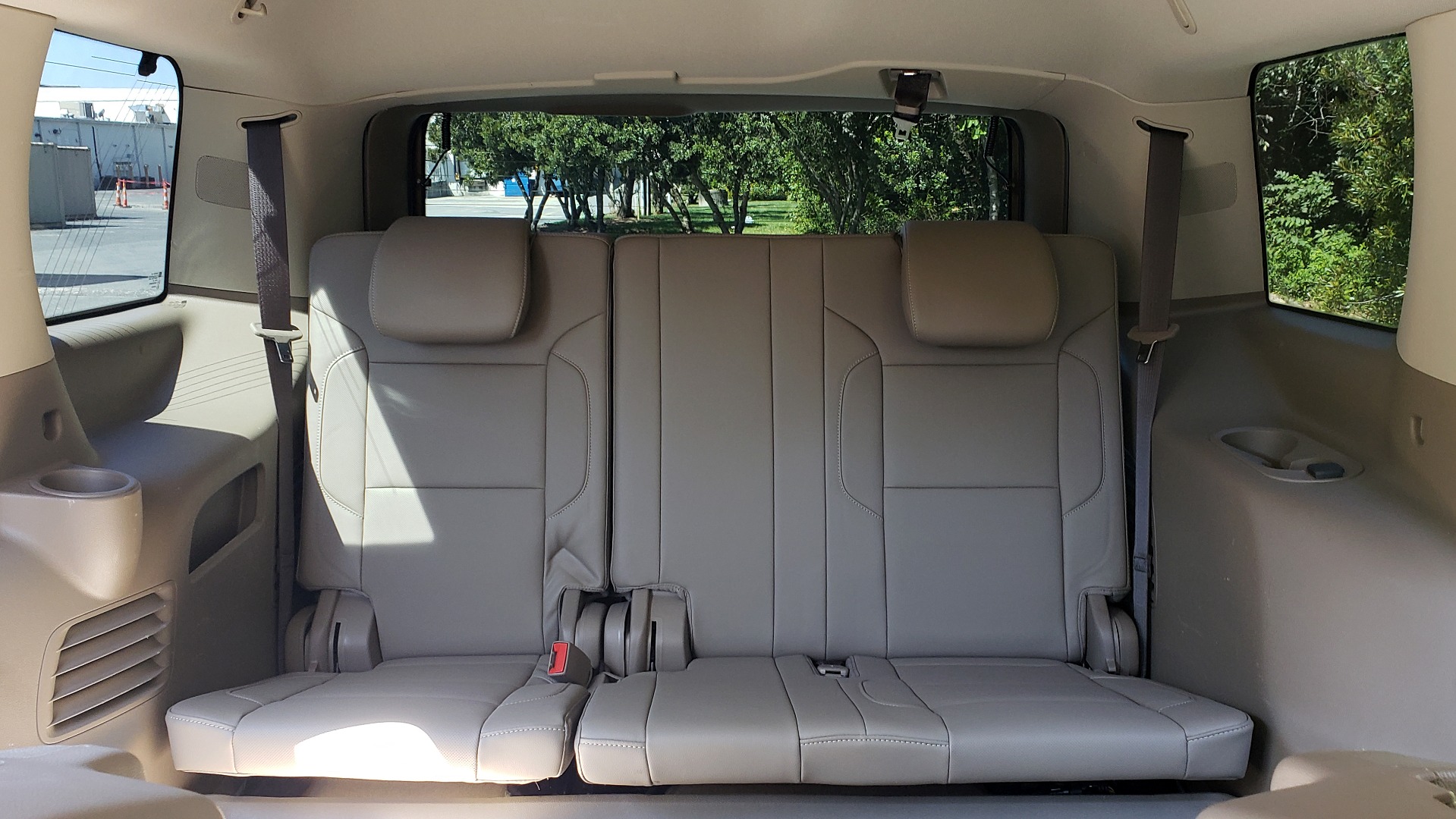 Used 2018 Chevrolet TAHOE PREMIER 4WD / 6.2L V8 / NAV / SUNROOF / ENT / BOSE / 3-ROW / REARVIEW for sale Sold at Formula Imports in Charlotte NC 28227 19