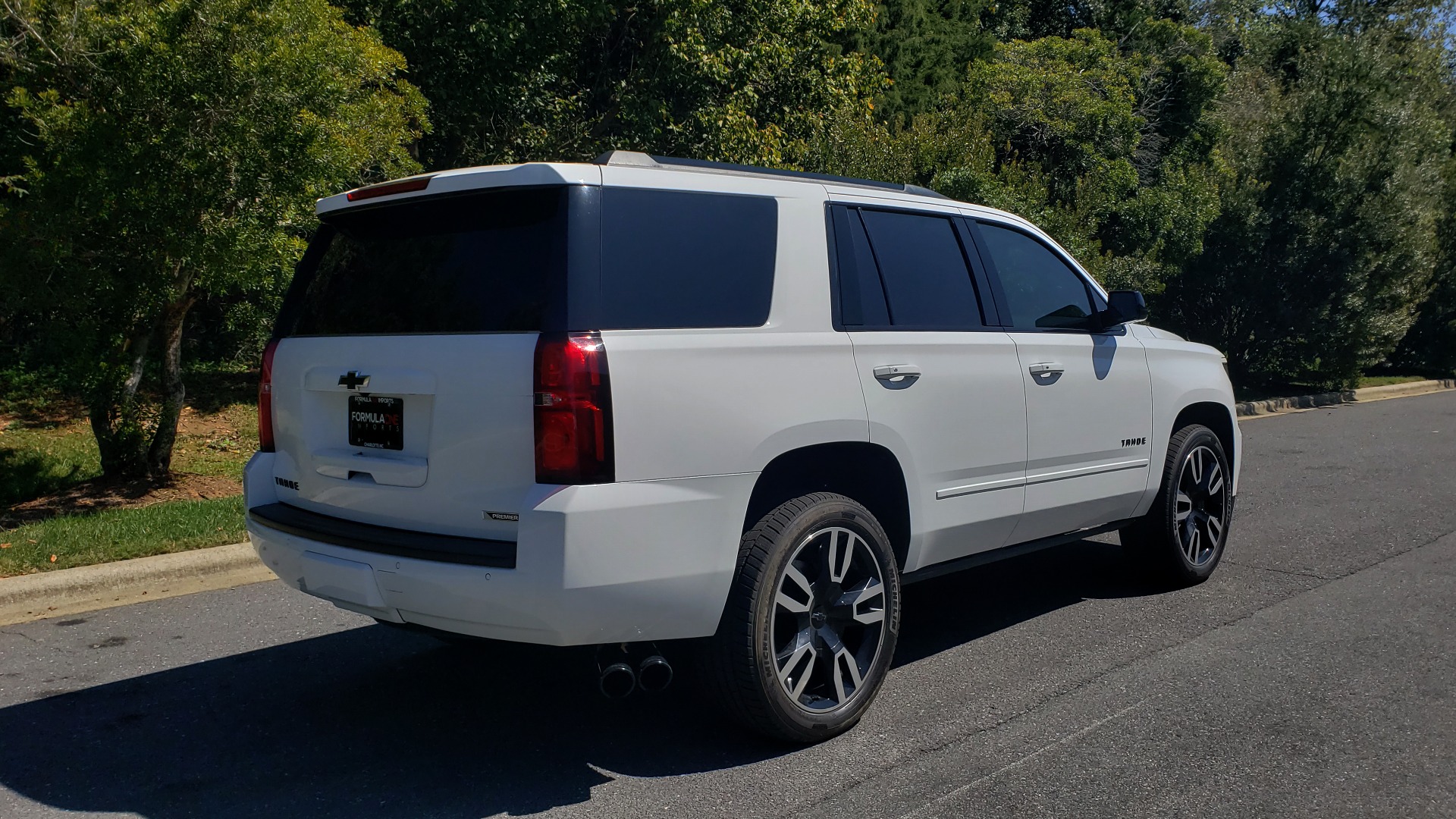 Used 2018 Chevrolet TAHOE PREMIER 4WD / 6.2L V8 / NAV / SUNROOF / ENT / BOSE / 3-ROW / REARVIEW for sale Sold at Formula Imports in Charlotte NC 28227 2