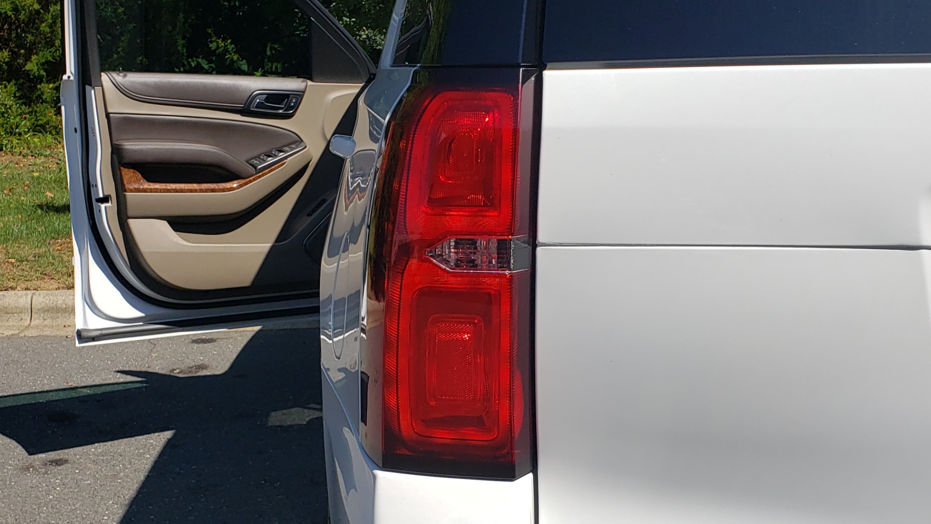 Used 2018 Chevrolet TAHOE PREMIER 4WD / 6.2L V8 / NAV / SUNROOF / ENT / BOSE / 3-ROW / REARVIEW for sale Sold at Formula Imports in Charlotte NC 28227 31