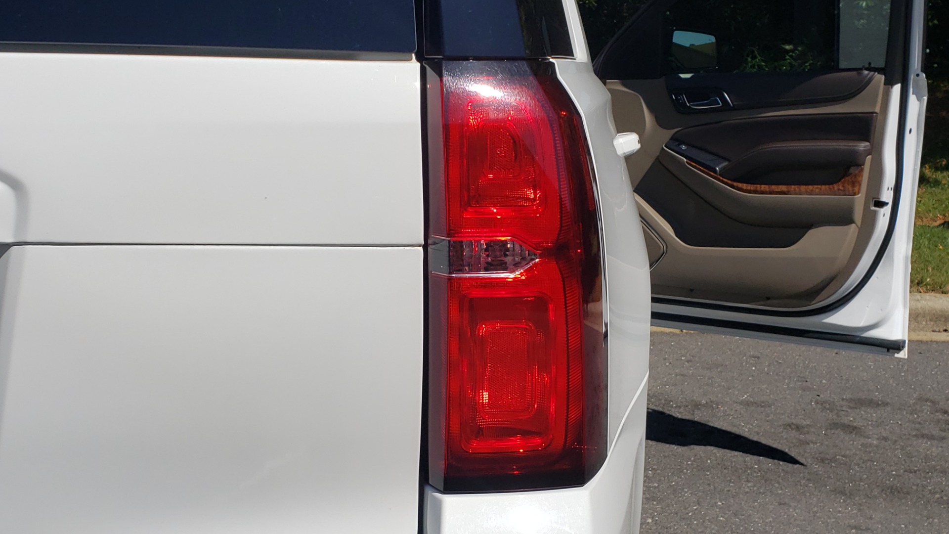 Used 2018 Chevrolet TAHOE PREMIER 4WD / 6.2L V8 / NAV / SUNROOF / ENT / BOSE / 3-ROW / REARVIEW for sale Sold at Formula Imports in Charlotte NC 28227 32