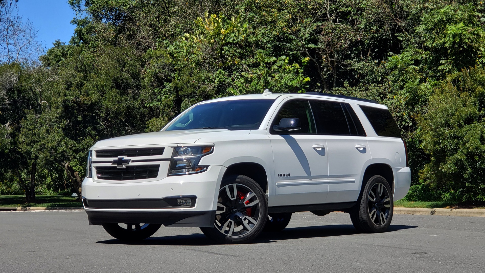 Used 2018 Chevrolet TAHOE PREMIER 4WD / 6.2L V8 / NAV / SUNROOF / ENT / BOSE / 3-ROW / REARVIEW for sale Sold at Formula Imports in Charlotte NC 28227 1