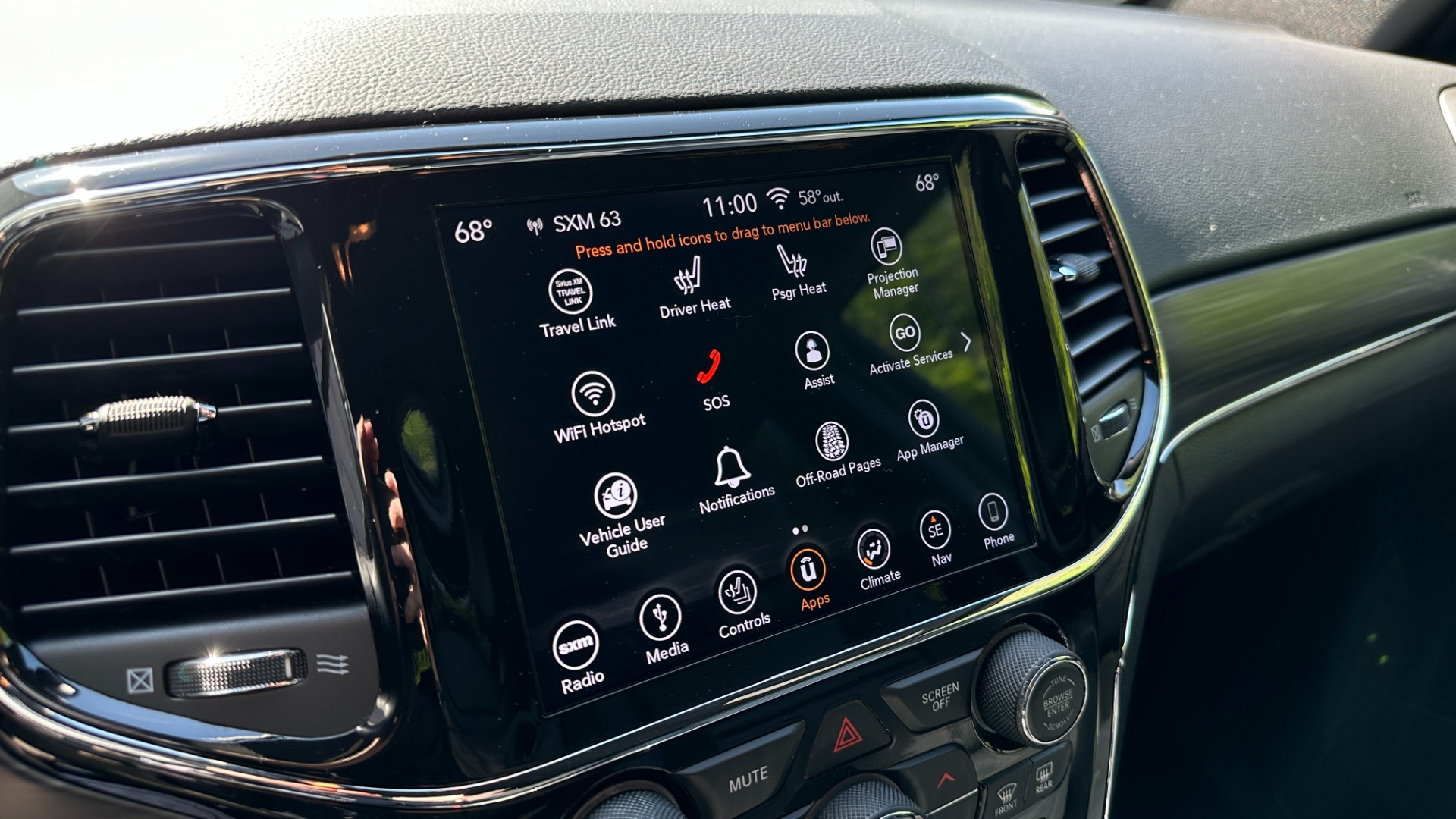 Used 2019 Jeep GRAND CHEROKEE LIMITED 4X4 / NAV / SUNROOF / BLIND SPOT MONITOR / REARVIEW for sale Sold at Formula Imports in Charlotte NC 28227 17