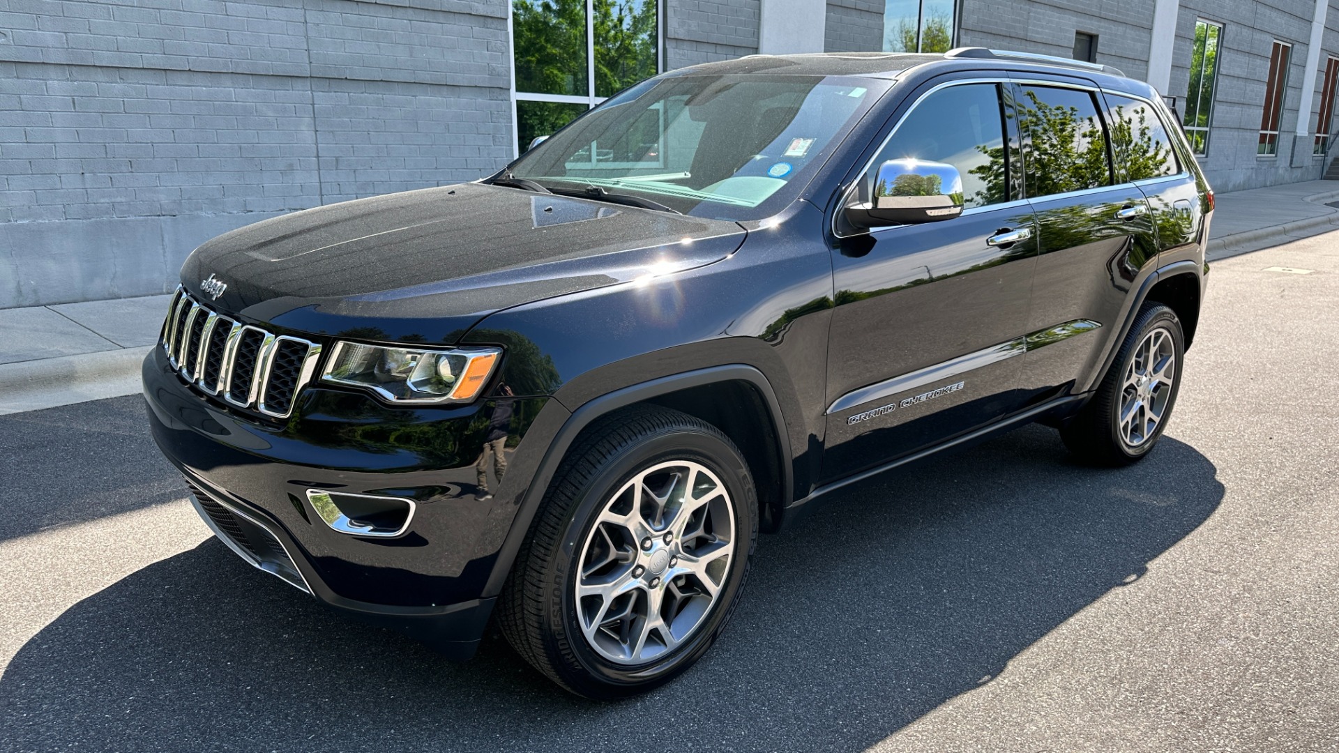 Used 2019 Jeep Grand Cherokee Limited for sale $30,995 at Formula Imports in Charlotte NC 28227 2