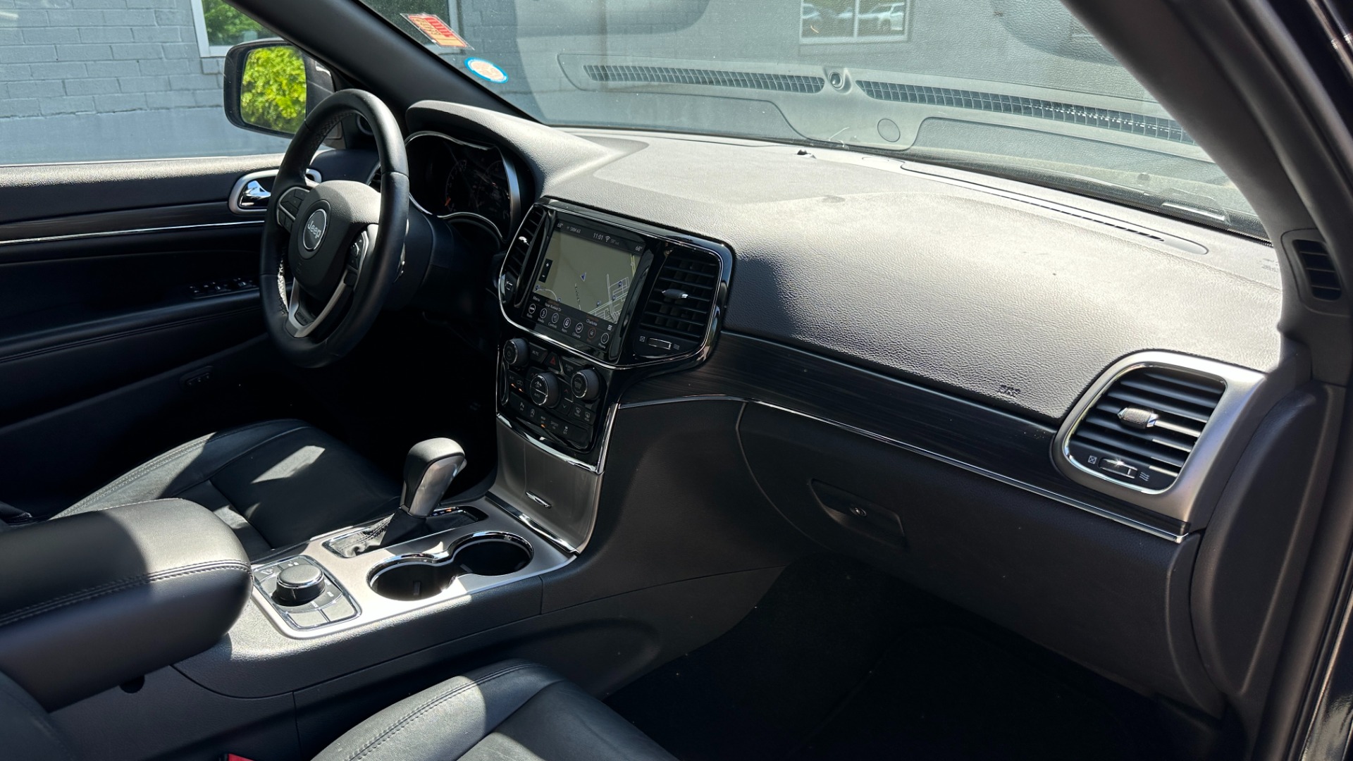 Used 2019 Jeep GRAND CHEROKEE LIMITED 4X4 / NAV / SUNROOF / BLIND SPOT MONITOR / REARVIEW for sale Sold at Formula Imports in Charlotte NC 28227 34