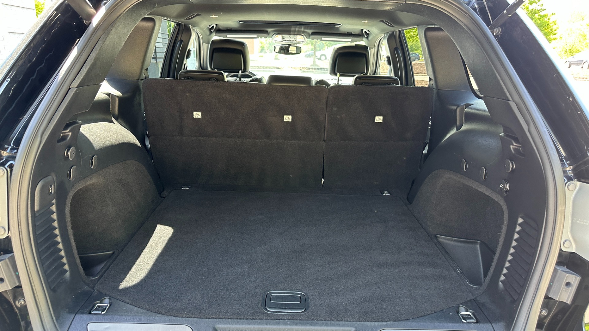 Used 2019 Jeep GRAND CHEROKEE LIMITED 4X4 / NAV / SUNROOF / BLIND SPOT MONITOR / REARVIEW for sale Sold at Formula Imports in Charlotte NC 28227 41