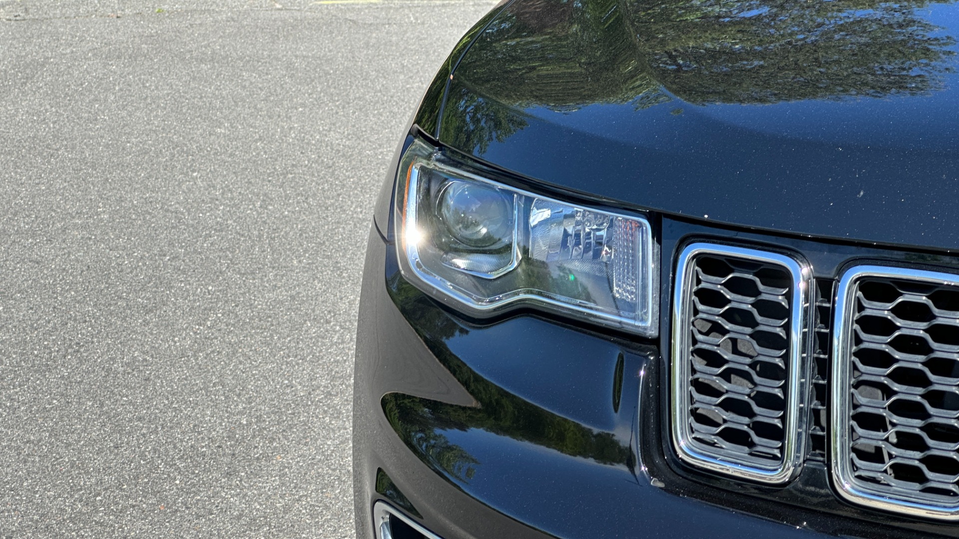 Used 2019 Jeep GRAND CHEROKEE LIMITED 4X4 / NAV / SUNROOF / BLIND SPOT MONITOR / REARVIEW for sale Sold at Formula Imports in Charlotte NC 28227 43