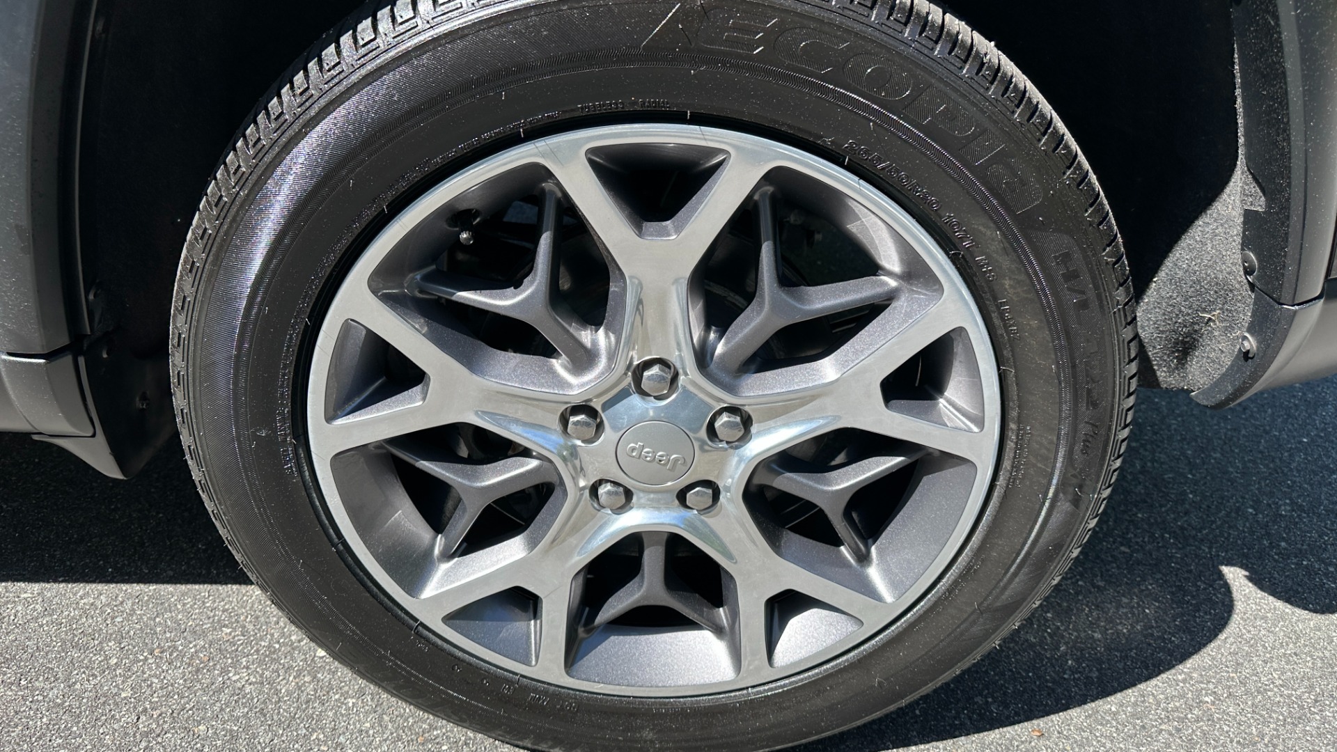 Used 2019 Jeep GRAND CHEROKEE LIMITED 4X4 / NAV / SUNROOF / BLIND SPOT MONITOR / REARVIEW for sale Sold at Formula Imports in Charlotte NC 28227 48