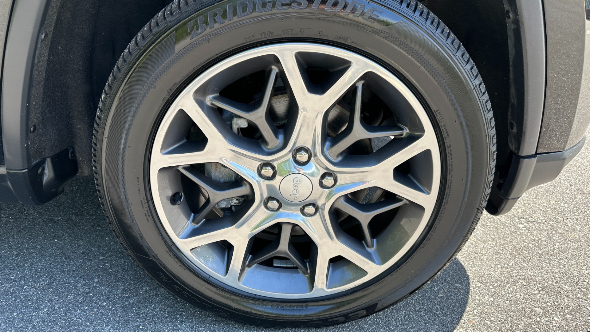 Used 2019 Jeep GRAND CHEROKEE LIMITED 4X4 / NAV / SUNROOF / BLIND SPOT MONITOR / REARVIEW for sale Sold at Formula Imports in Charlotte NC 28227 49