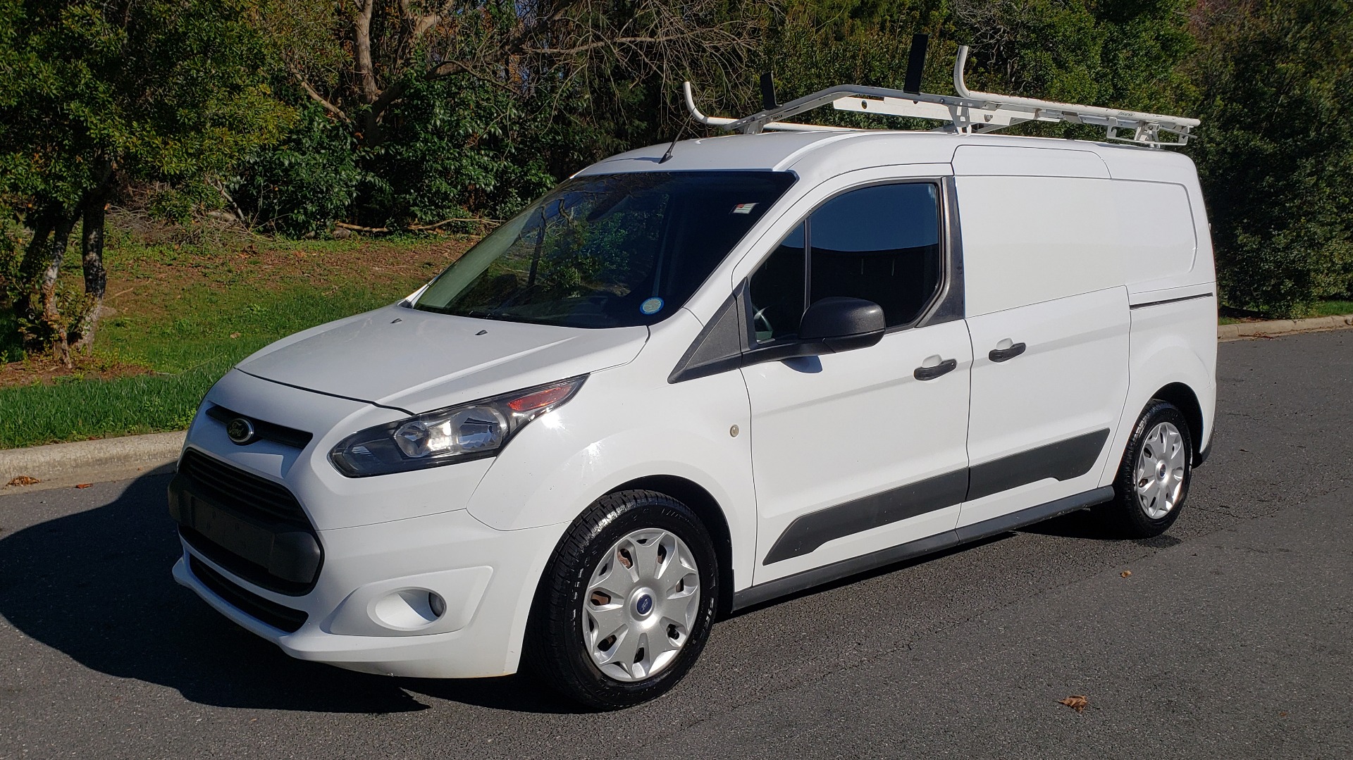 Used 2015 Ford TRANSIT CONNECT XLT CARGO VAN / 121-IN WB / 2.5L 4-CYL / AUTO / REARVIEW / WORK VAN for sale Sold at Formula Imports in Charlotte NC 28227 1