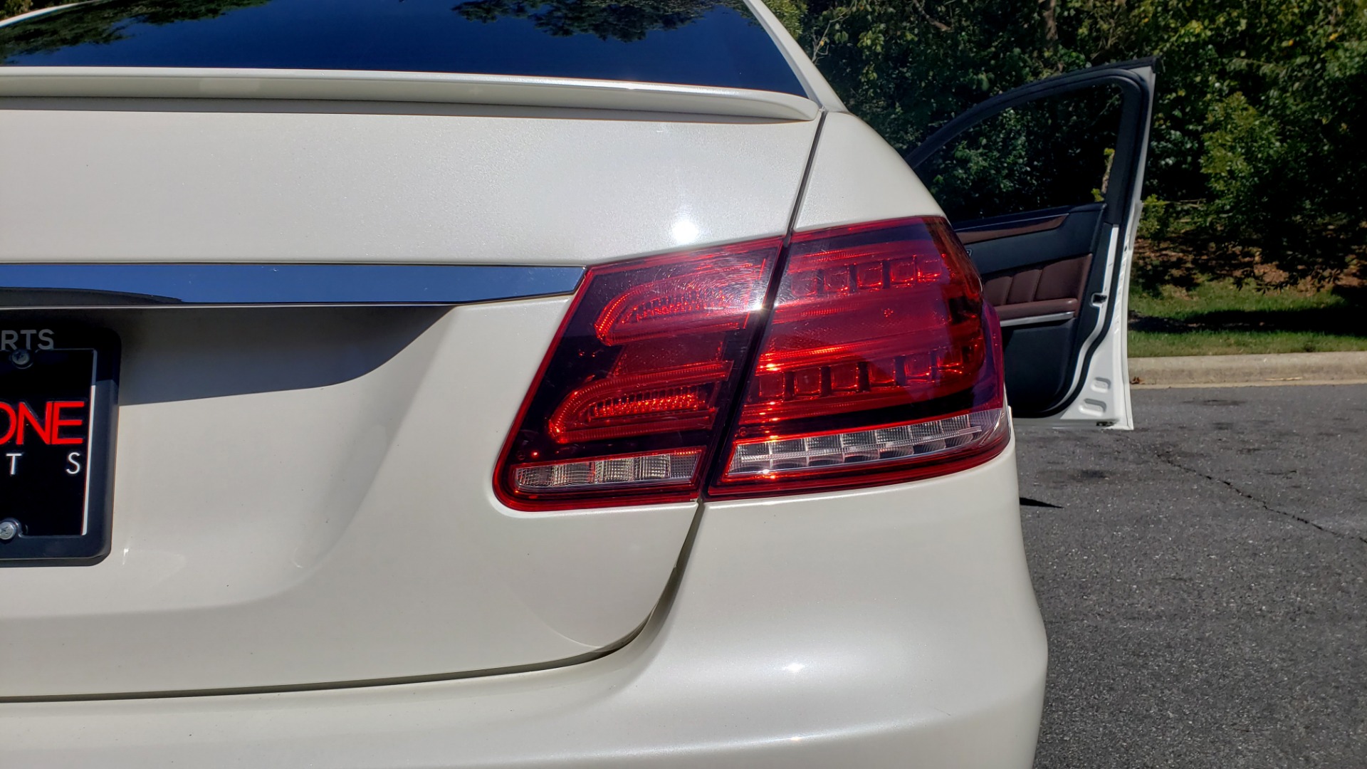 Used 2014 Mercedes-Benz E-CLASS E 350 SPORT / PREM 1 PKG / NAV / LIGHTING / KEYLESS-GO for sale Sold at Formula Imports in Charlotte NC 28227 29