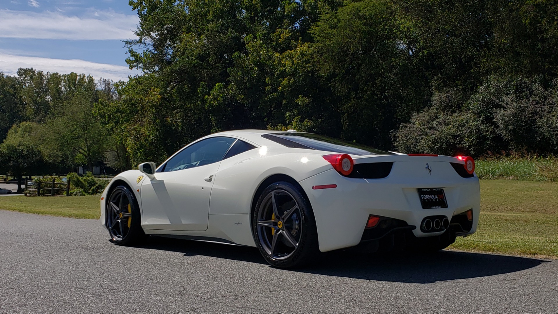 Used 2012 Ferrari 458 ITALIA COUPE / 4.5L V8 / 7-SPEED AUTO / LOW MILES SUPER CLEAN for sale Sold at Formula Imports in Charlotte NC 28227 11