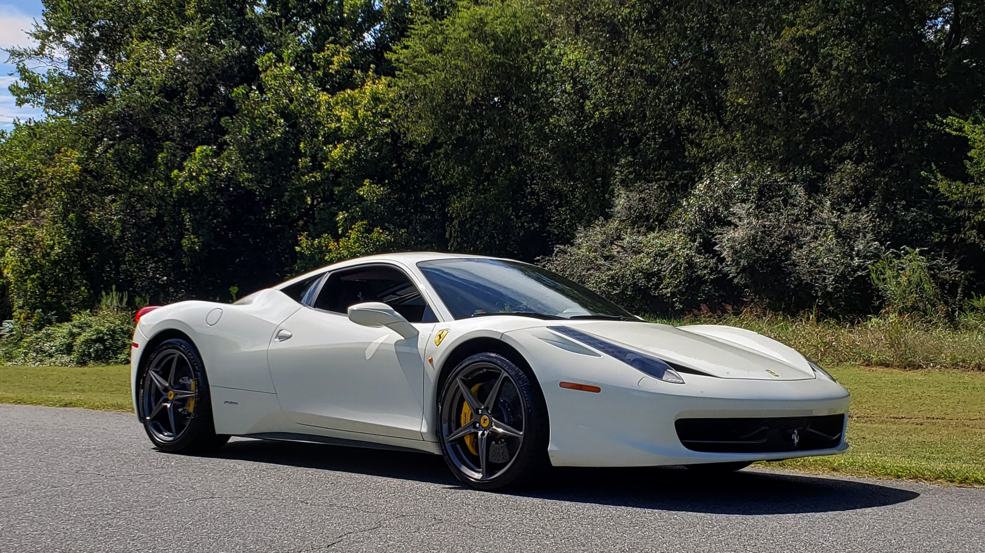 Used 2012 Ferrari 458 ITALIA COUPE / 4.5L V8 / 7-SPEED AUTO / LOW MILES SUPER CLEAN for sale Sold at Formula Imports in Charlotte NC 28227 15