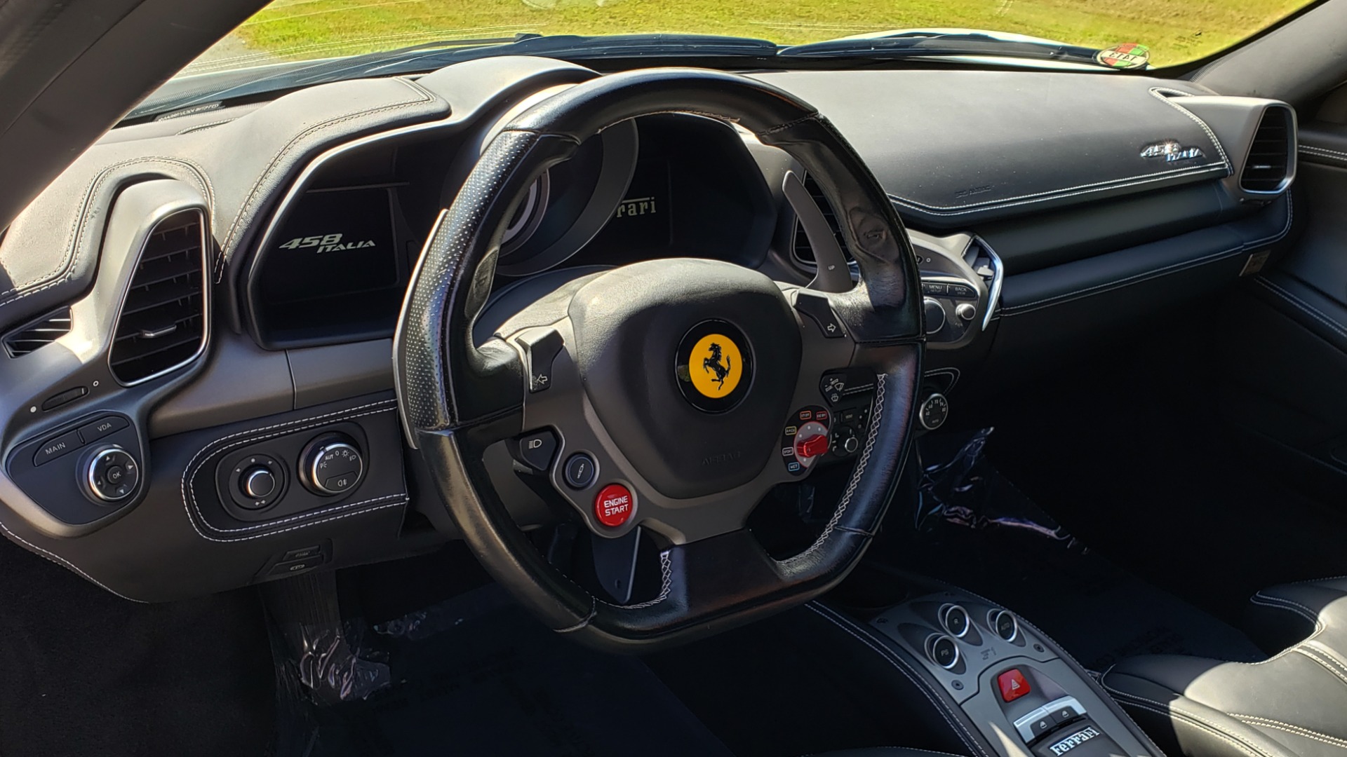 Used 2012 Ferrari 458 ITALIA COUPE / 4.5L V8 / 7-SPEED AUTO / LOW MILES SUPER CLEAN for sale Sold at Formula Imports in Charlotte NC 28227 28