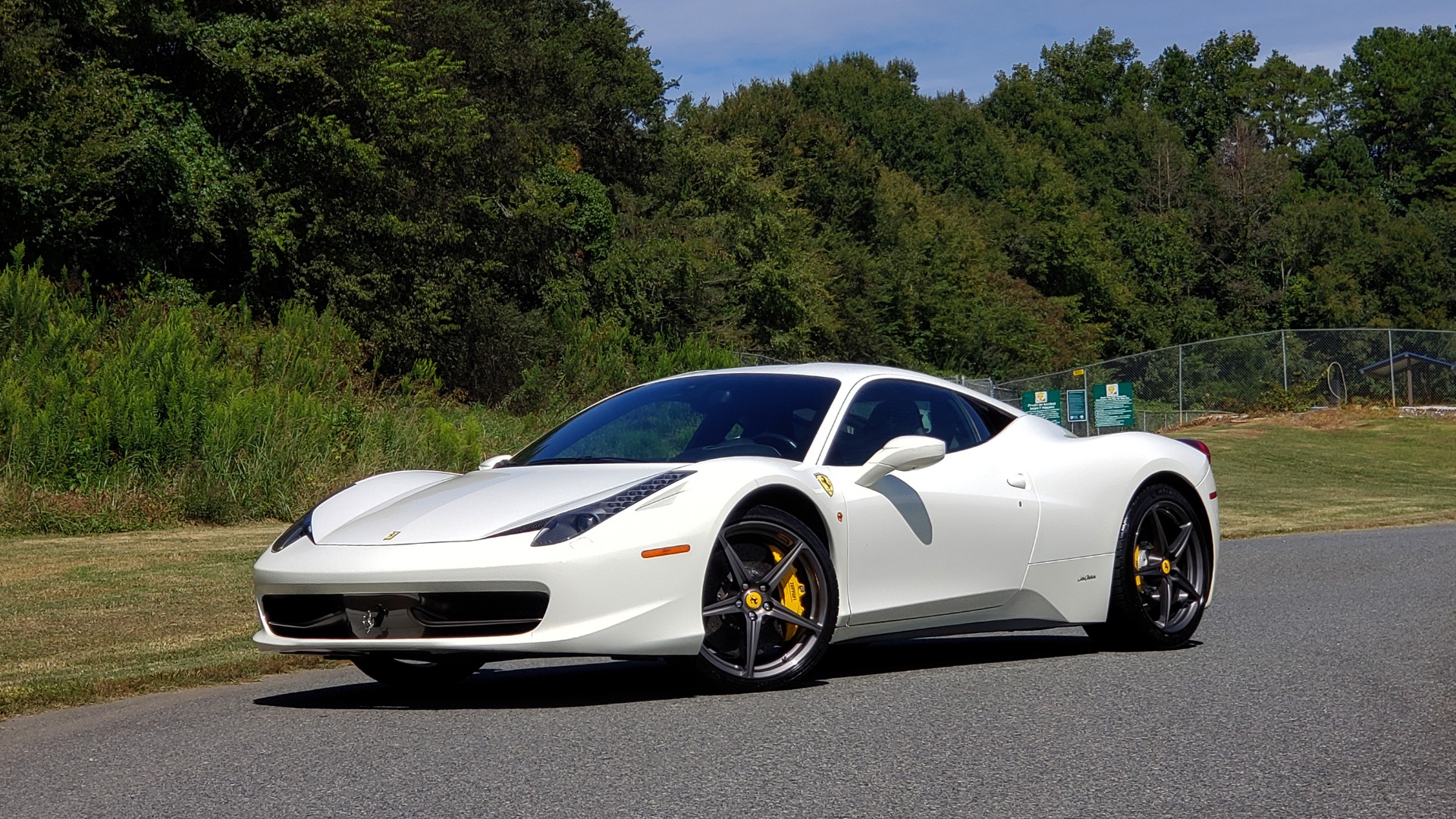 Used 2012 Ferrari 458 ITALIA COUPE / 4.5L V8 / 7-SPEED AUTO / LOW MILES SUPER CLEAN for sale Sold at Formula Imports in Charlotte NC 28227 3