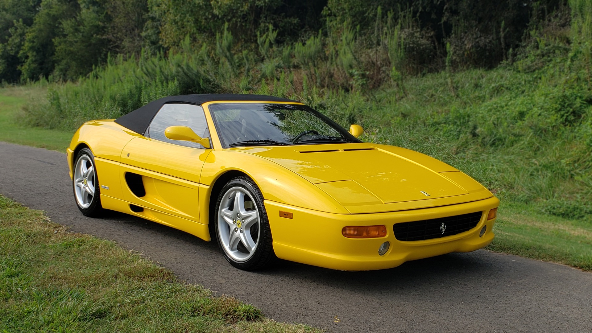Used 1996 Ferrari F355 SPIDER / GATED 6-SPEED MANUAL / LOW MILES / NEW TIRES for sale Sold at Formula Imports in Charlotte NC 28227 4