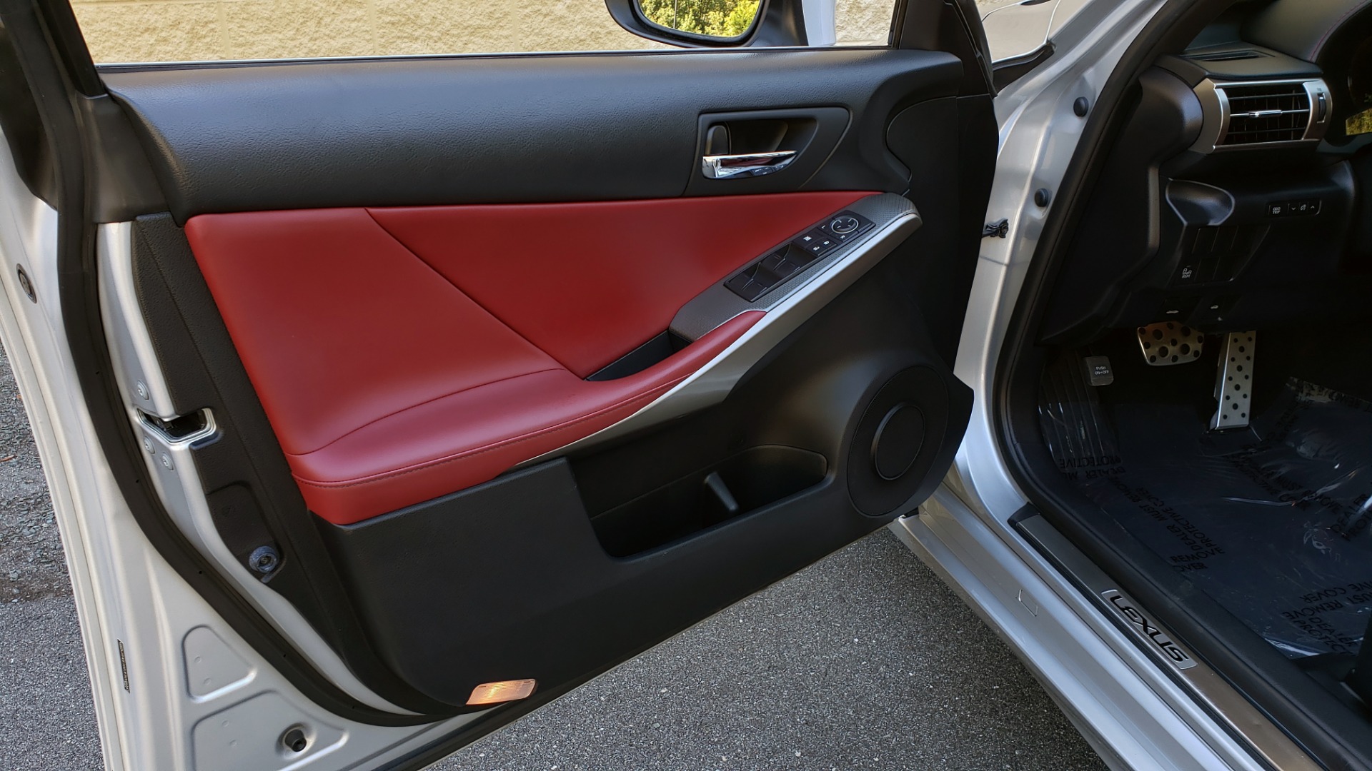 Used 2015 Lexus IS 350 F-SPORT / AWD / NAV / SUNROOF / BSM / REARVIEW for sale Sold at Formula Imports in Charlotte NC 28227 33