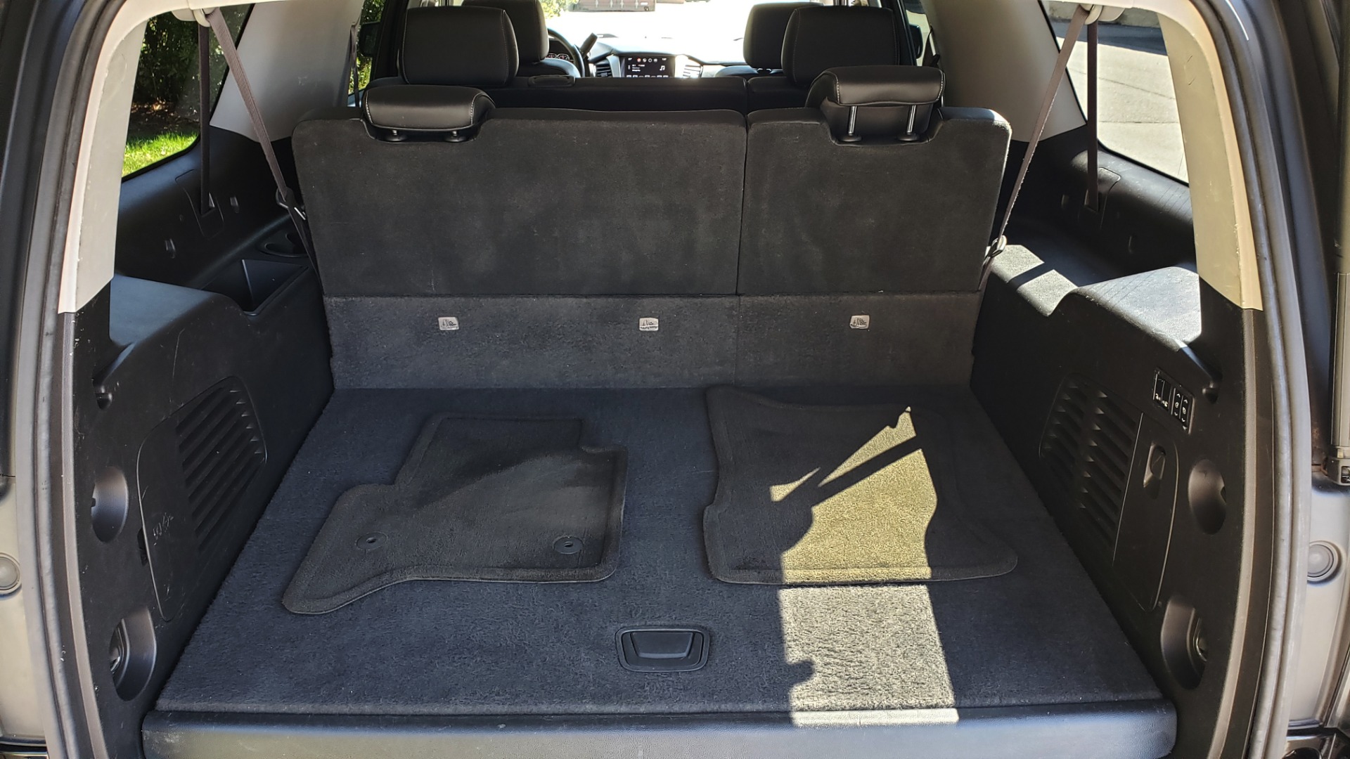 Used 2016 GMC YUKON XL SLT / NAV / BOSE / 3-ROWS - SEATS 8 / REARVIEW for sale Sold at Formula Imports in Charlotte NC 28227 17