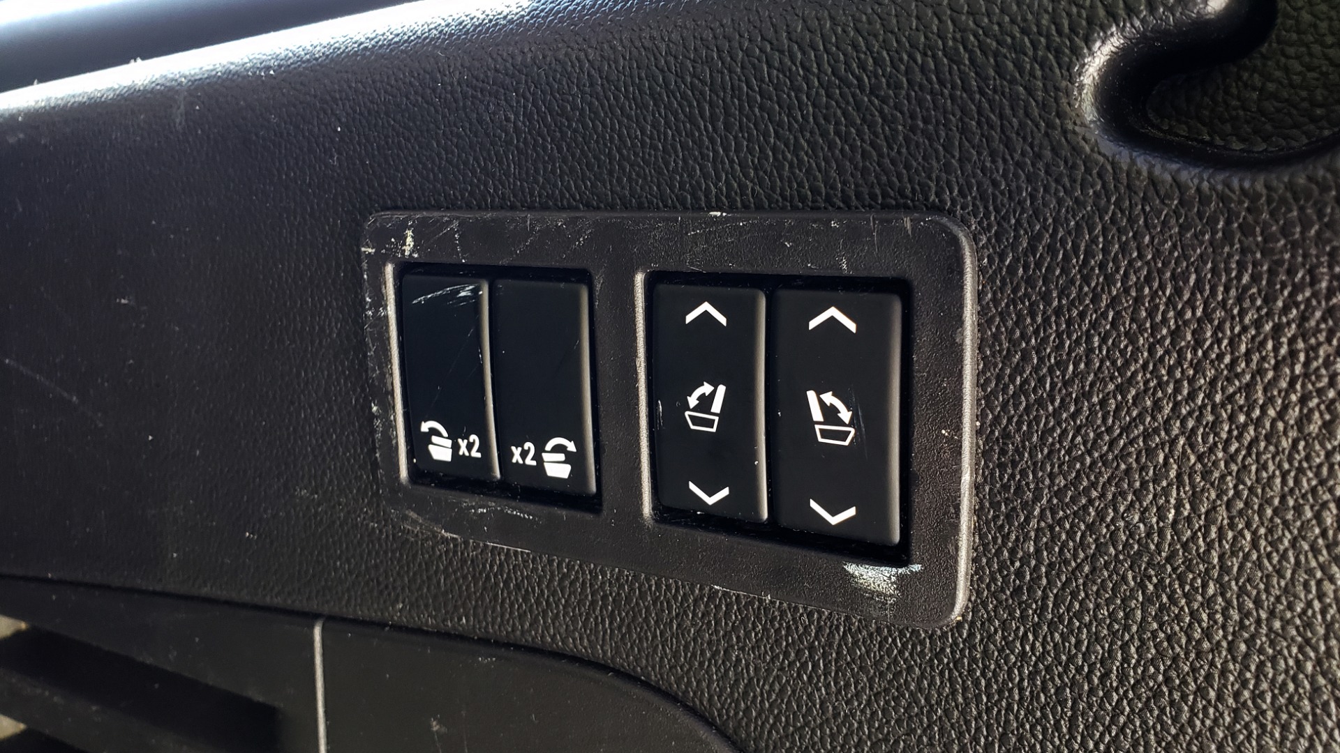 Used 2016 GMC YUKON XL SLT / NAV / BOSE / 3-ROWS - SEATS 8 / REARVIEW for sale Sold at Formula Imports in Charlotte NC 28227 20