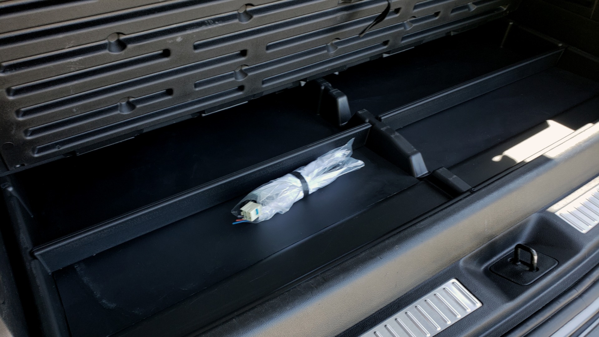 Used 2016 GMC YUKON XL SLT / NAV / BOSE / 3-ROWS - SEATS 8 / REARVIEW for sale Sold at Formula Imports in Charlotte NC 28227 21