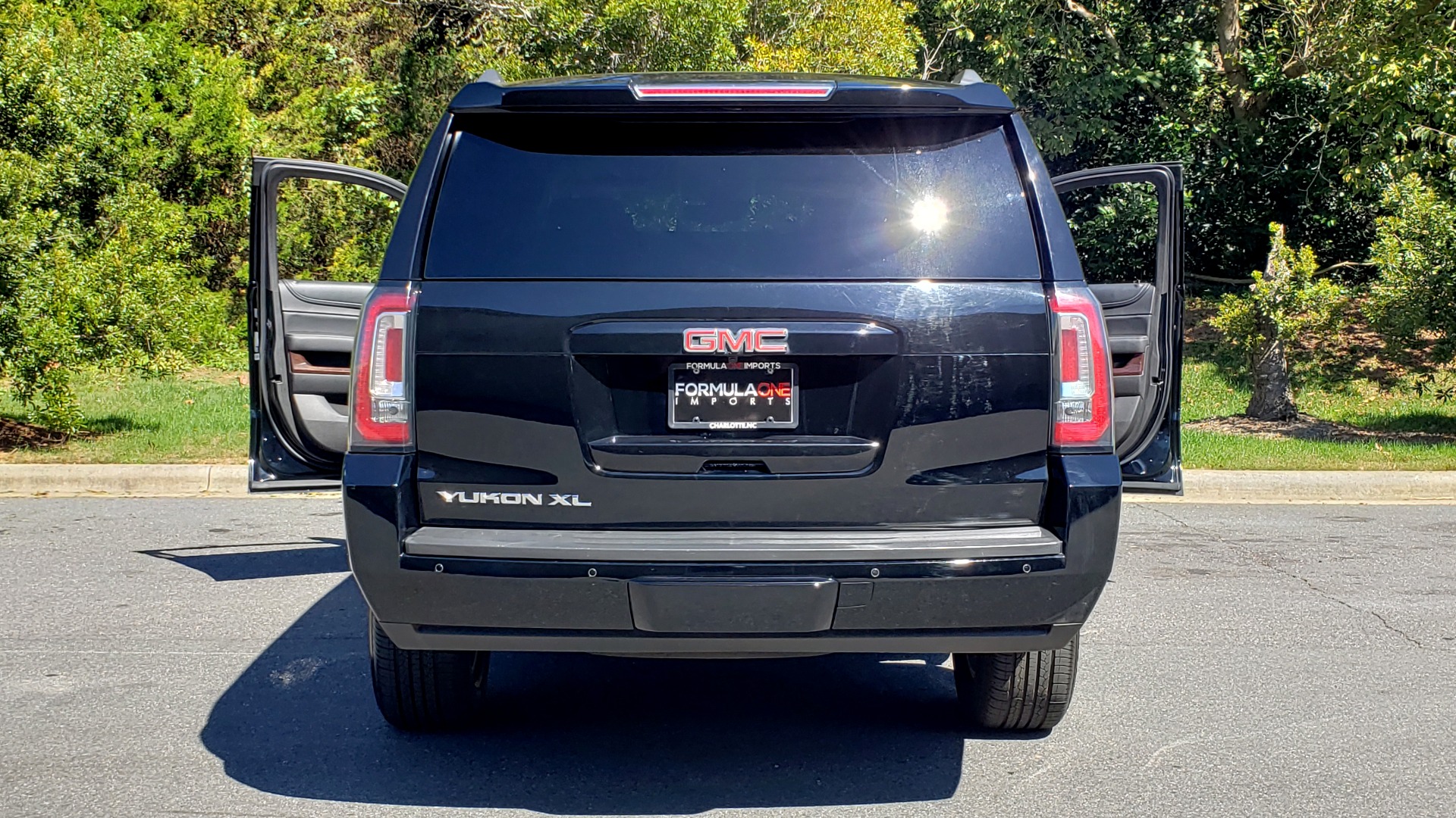 Used 2016 GMC YUKON XL SLT / NAV / BOSE / 3-ROWS - SEATS 8 / REARVIEW for sale Sold at Formula Imports in Charlotte NC 28227 31
