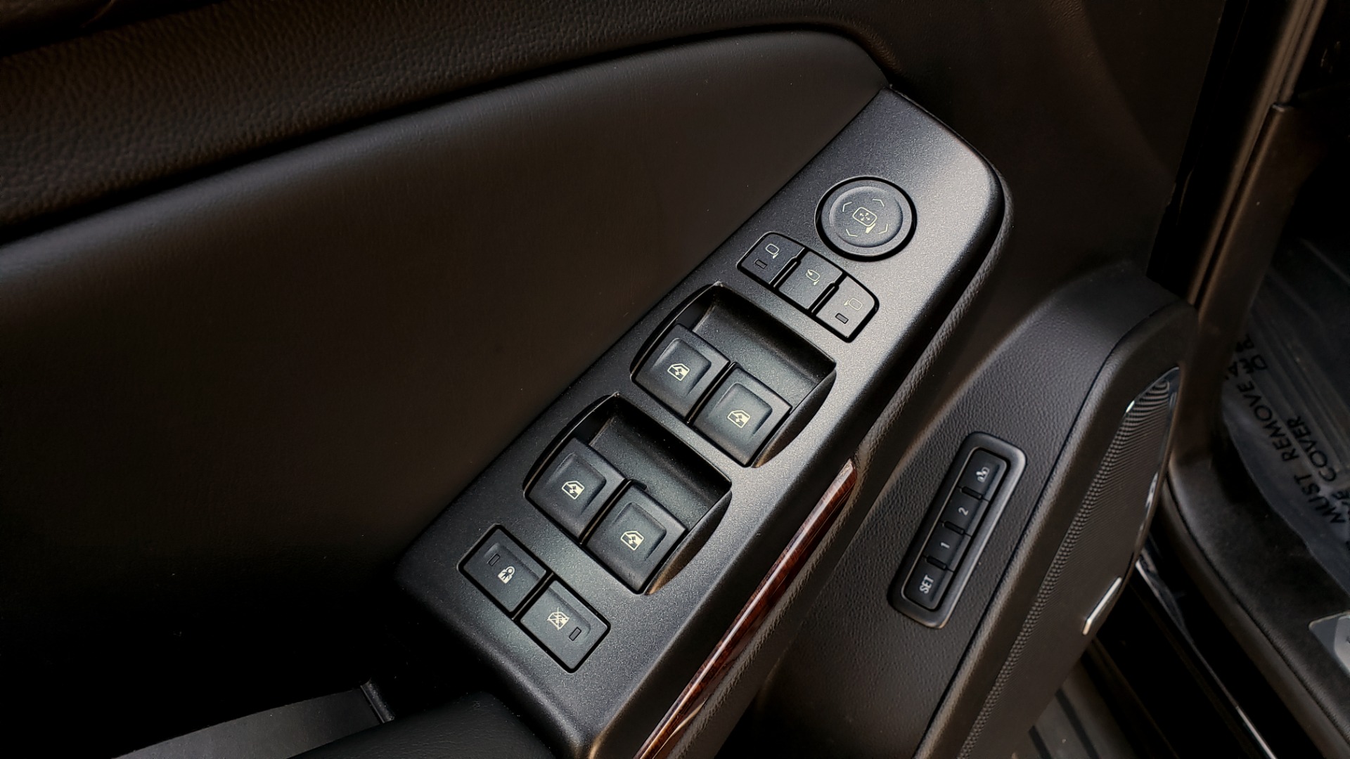 Used 2016 GMC YUKON XL SLT / NAV / BOSE / 3-ROWS - SEATS 8 / REARVIEW for sale Sold at Formula Imports in Charlotte NC 28227 37