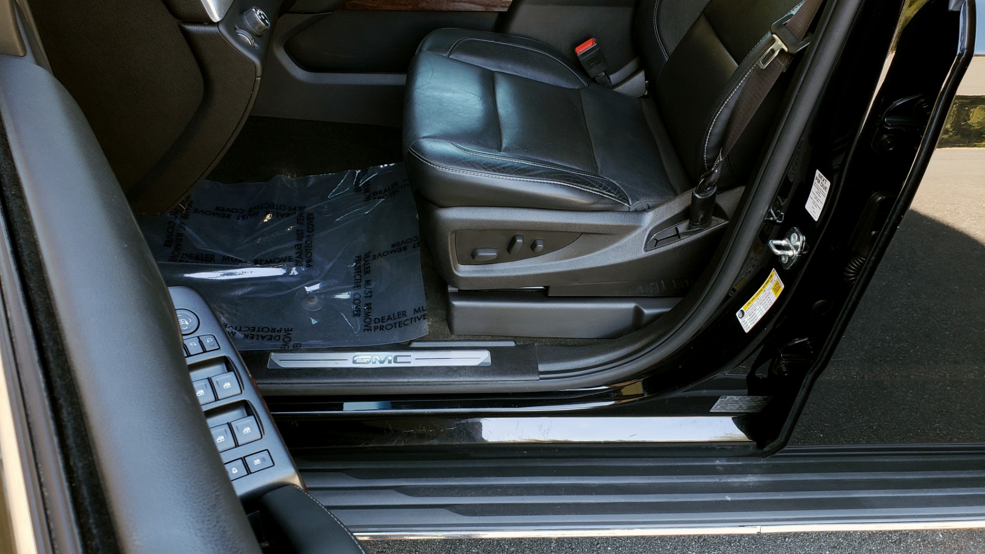 Used 2016 GMC YUKON XL SLT / NAV / BOSE / 3-ROWS - SEATS 8 / REARVIEW for sale Sold at Formula Imports in Charlotte NC 28227 41