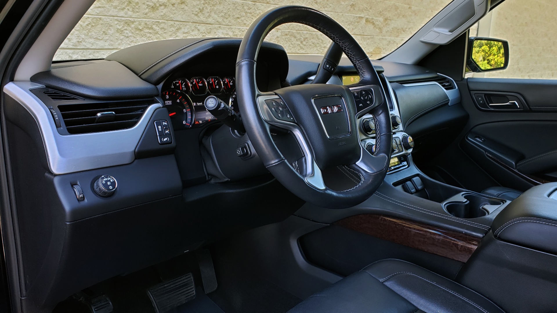 Used 2016 GMC YUKON XL SLT / NAV / BOSE / 3-ROWS - SEATS 8 / REARVIEW for sale Sold at Formula Imports in Charlotte NC 28227 43