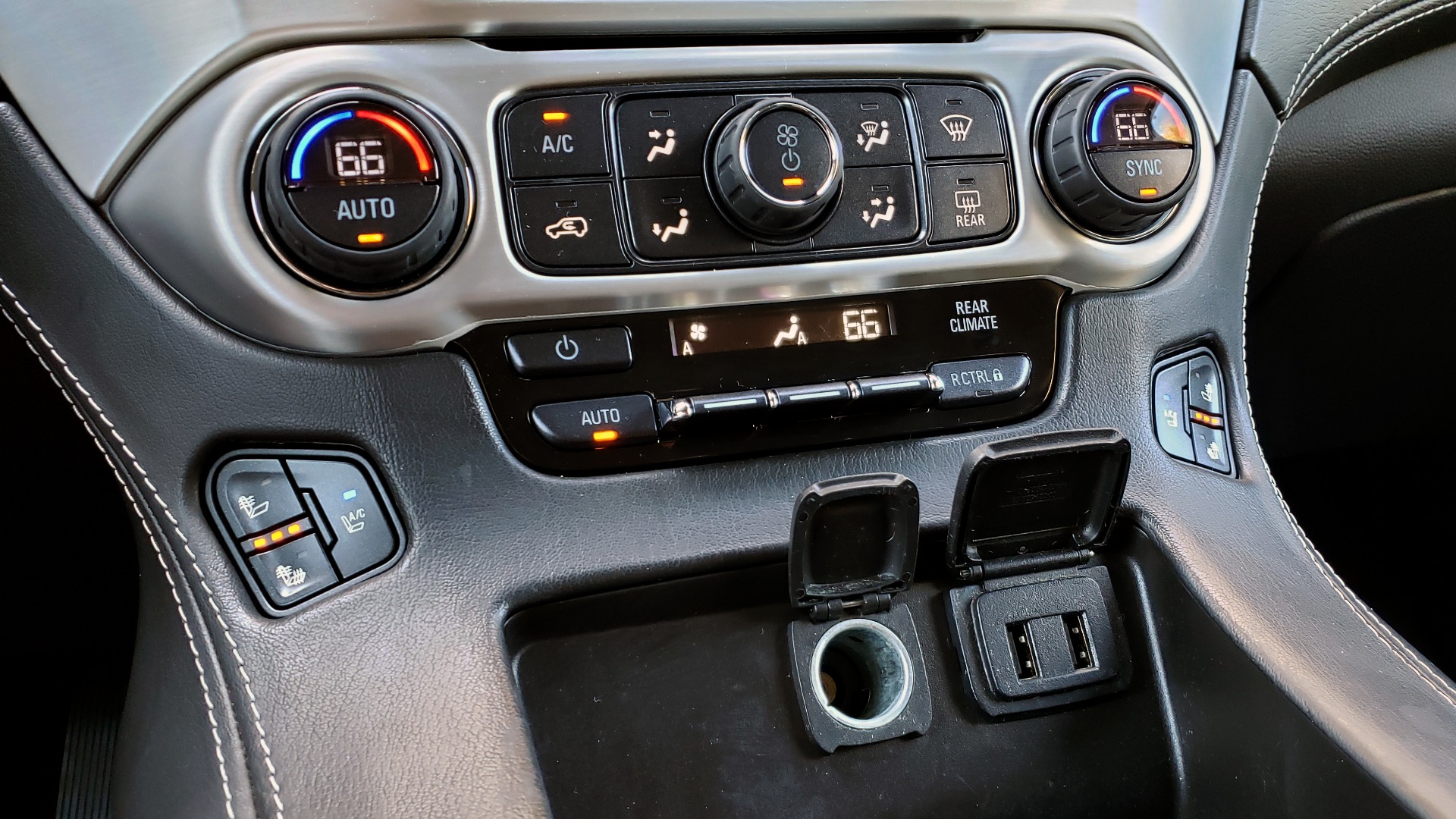 Used 2016 GMC YUKON XL SLT / NAV / BOSE / 3-ROWS - SEATS 8 / REARVIEW for sale Sold at Formula Imports in Charlotte NC 28227 58
