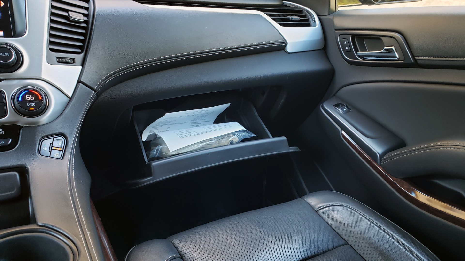 Used 2016 GMC YUKON XL SLT / NAV / BOSE / 3-ROWS - SEATS 8 / REARVIEW for sale Sold at Formula Imports in Charlotte NC 28227 59