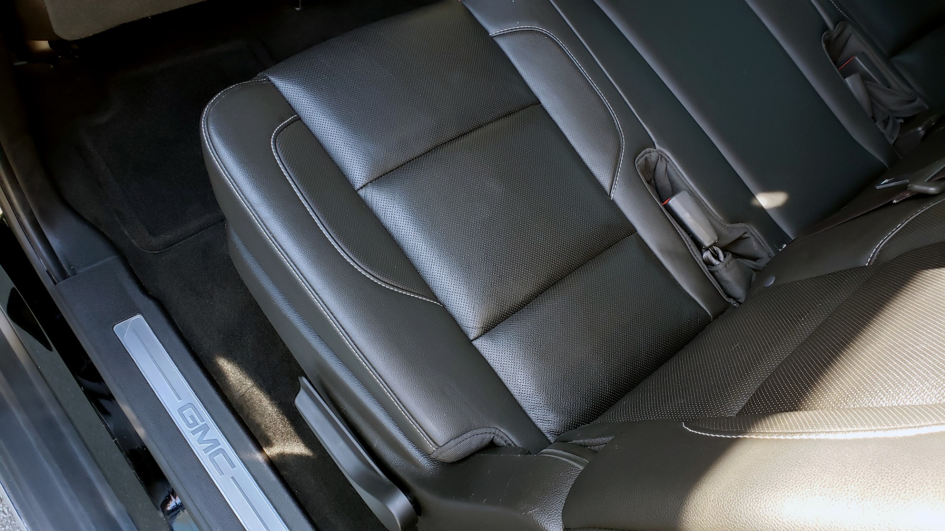 Used 2016 GMC YUKON XL SLT / NAV / BOSE / 3-ROWS - SEATS 8 / REARVIEW for sale Sold at Formula Imports in Charlotte NC 28227 69