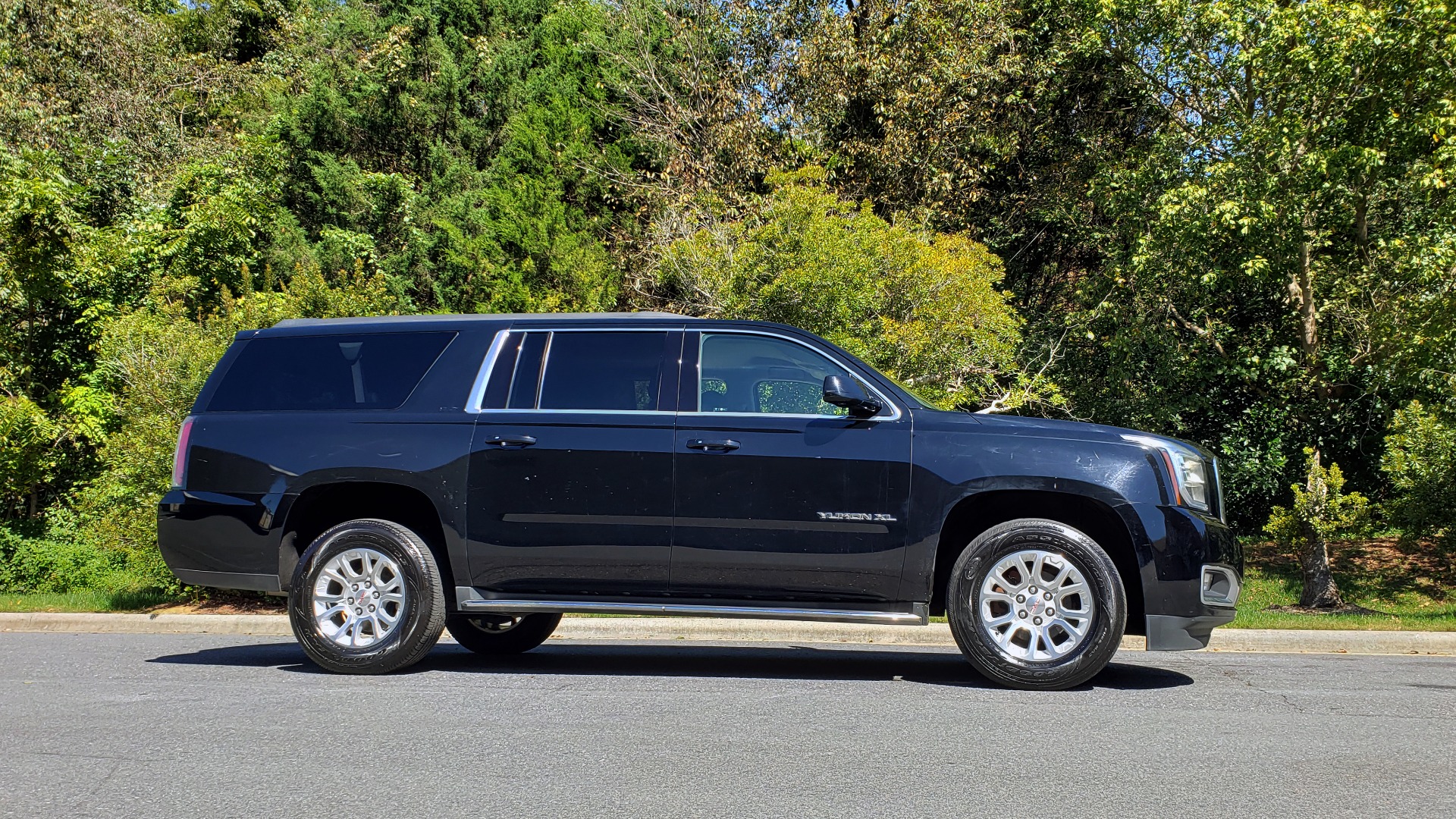Used 2016 GMC YUKON XL SLT / NAV / BOSE / 3-ROWS - SEATS 8 / REARVIEW for sale Sold at Formula Imports in Charlotte NC 28227 7