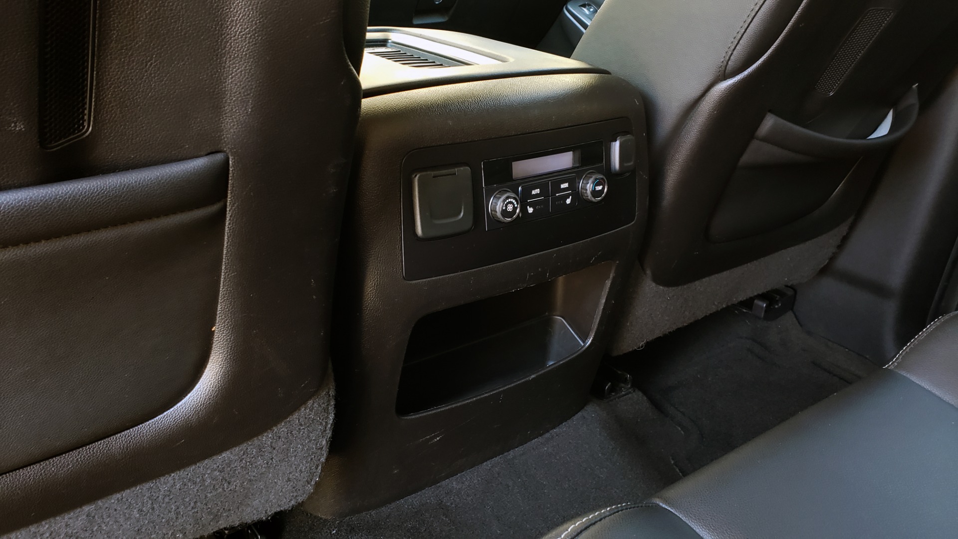 Used 2016 GMC YUKON XL SLT / NAV / BOSE / 3-ROWS - SEATS 8 / REARVIEW for sale Sold at Formula Imports in Charlotte NC 28227 73