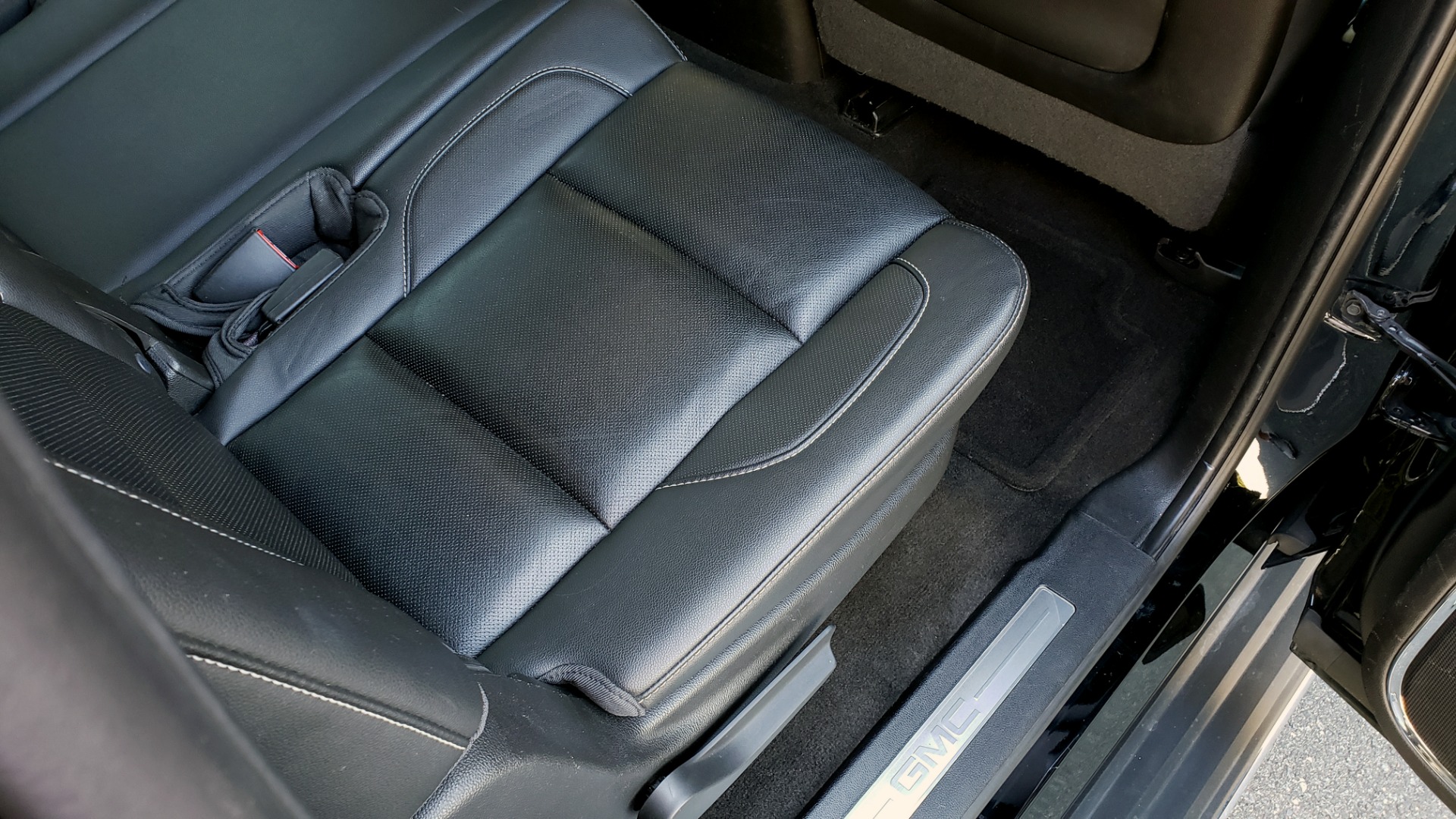 Used 2016 GMC YUKON XL SLT / NAV / BOSE / 3-ROWS - SEATS 8 / REARVIEW for sale Sold at Formula Imports in Charlotte NC 28227 81