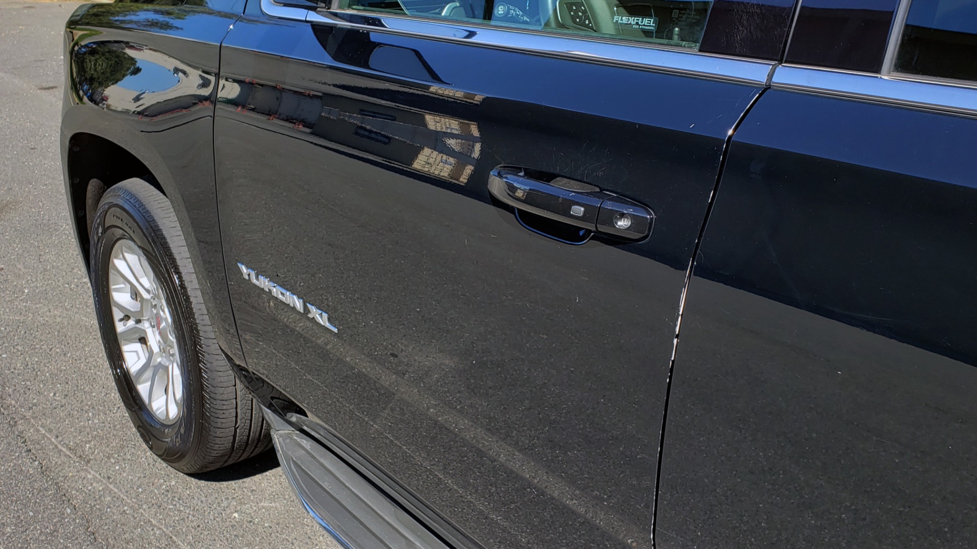 Used 2016 GMC YUKON XL SLT / NAV / BOSE / 3-ROWS - SEATS 8 / REARVIEW for sale Sold at Formula Imports in Charlotte NC 28227 9