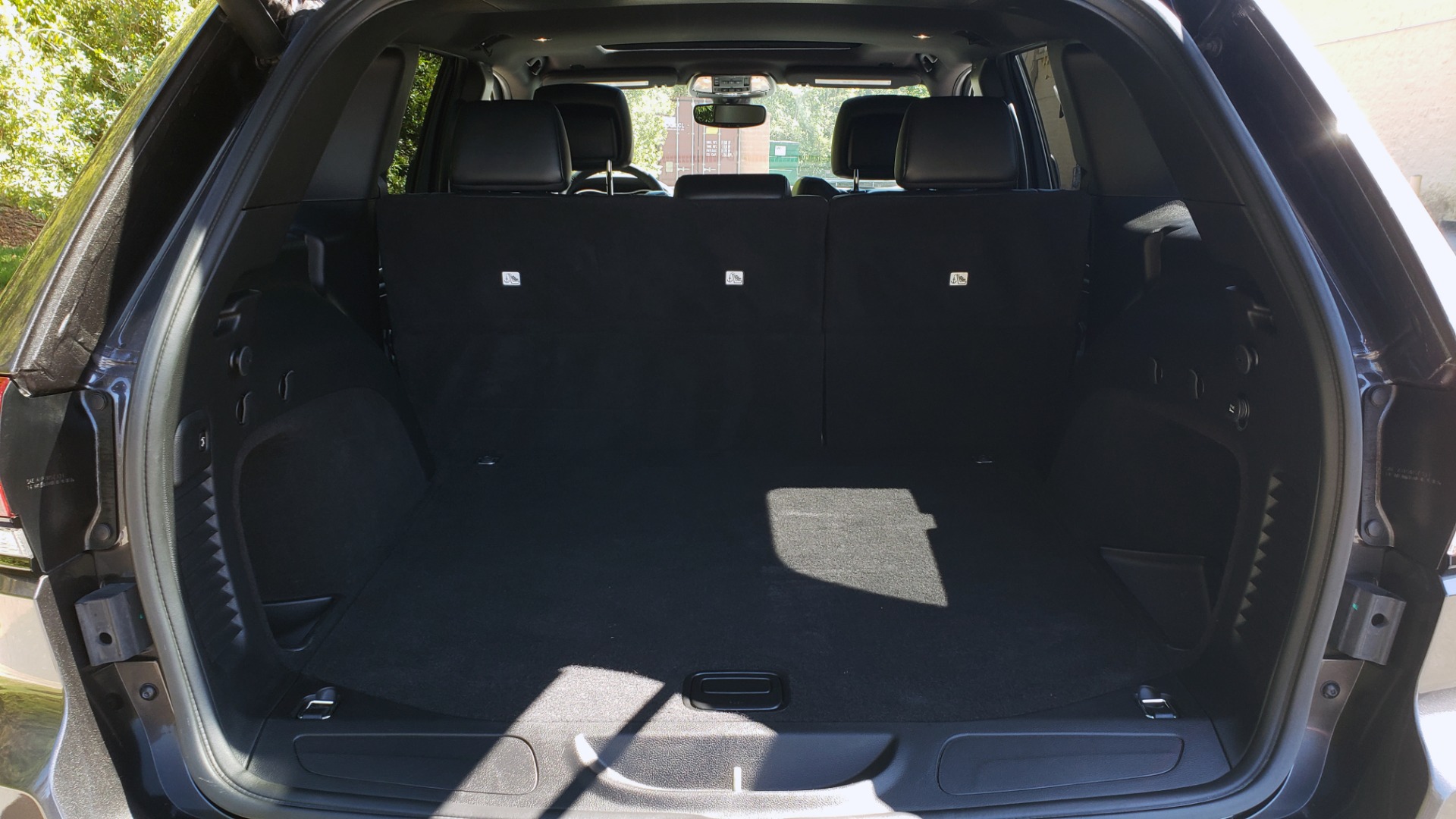 Used 2019 Jeep GRAND CHEROKEE ALTITUDE 4X4 / NAV / WIFI / SUNROOF / REARVIEW for sale Sold at Formula Imports in Charlotte NC 28227 16