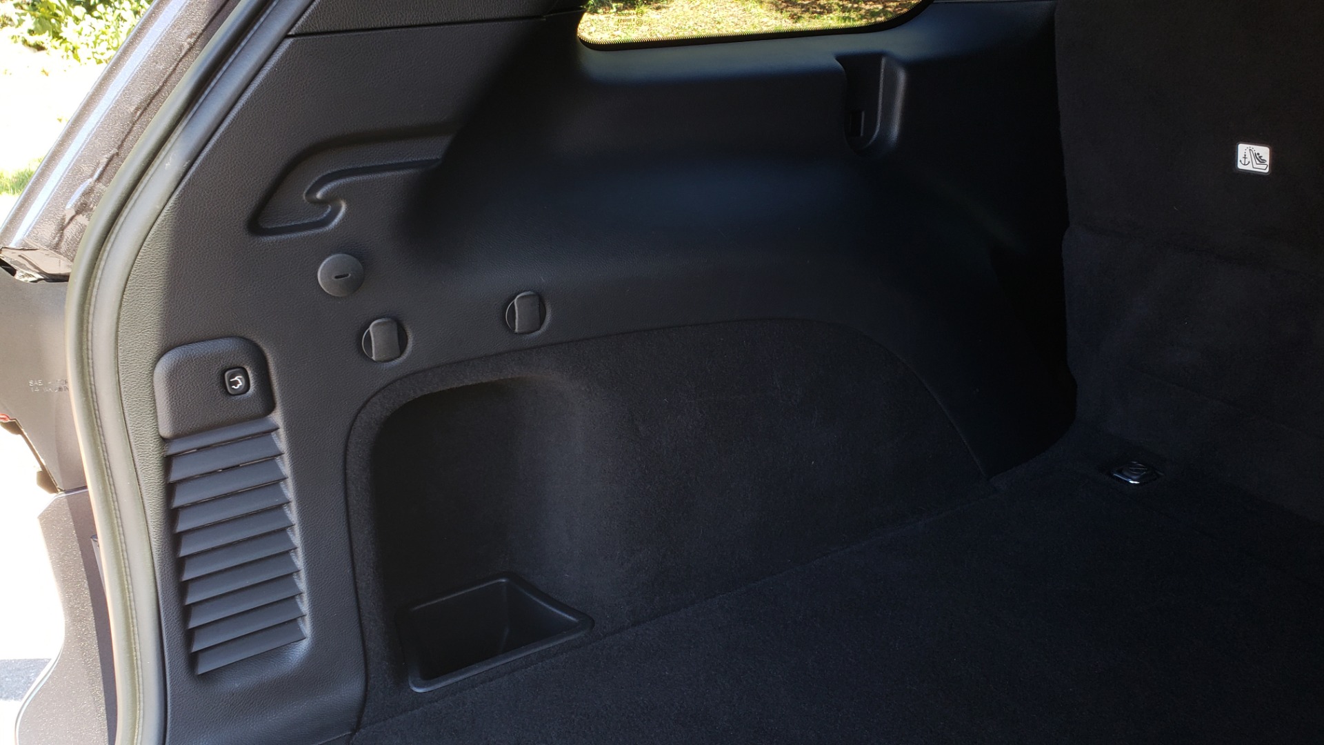 Used 2019 Jeep GRAND CHEROKEE ALTITUDE 4X4 / NAV / WIFI / SUNROOF / REARVIEW for sale Sold at Formula Imports in Charlotte NC 28227 17
