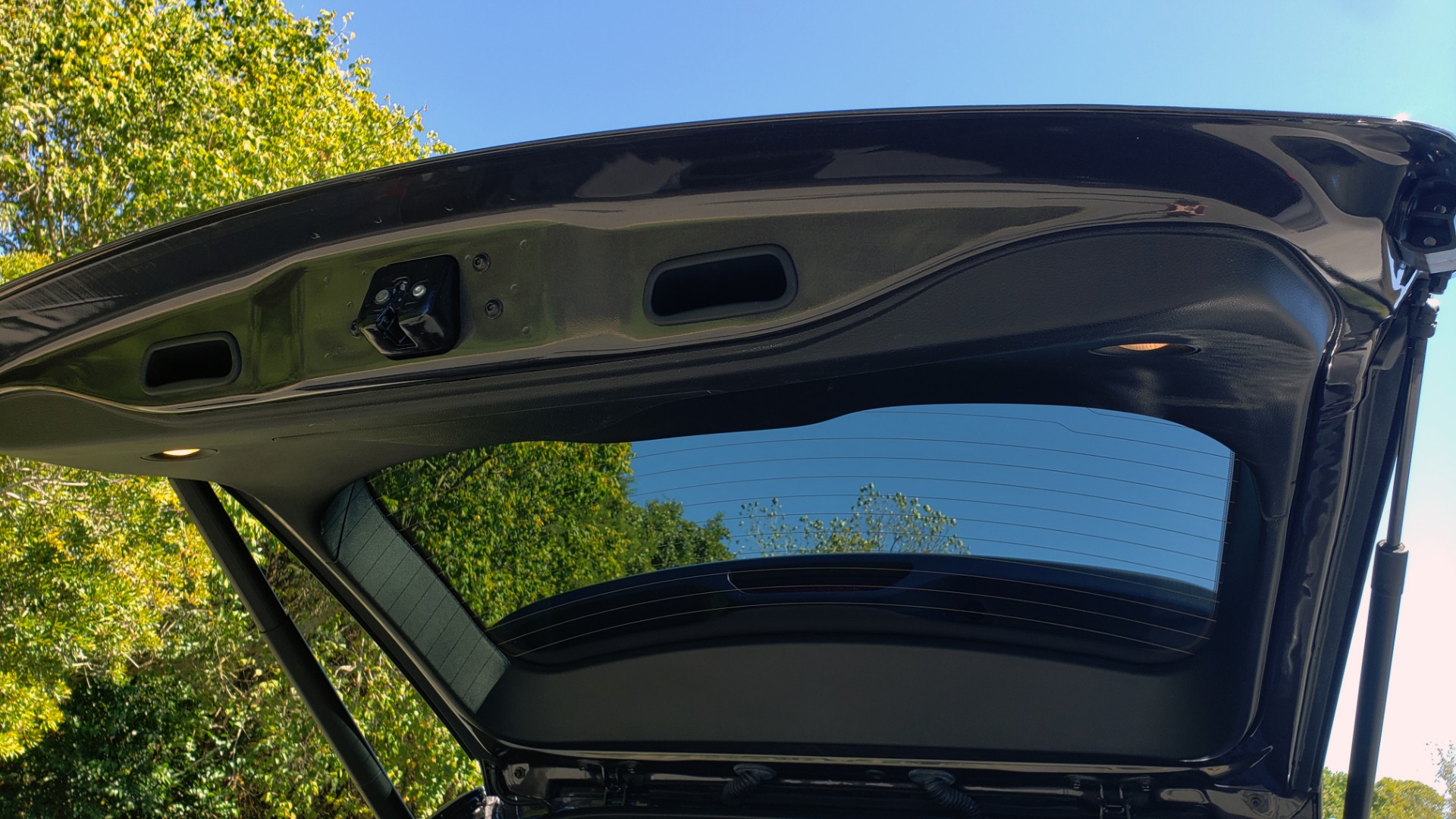 Used 2019 Jeep GRAND CHEROKEE ALTITUDE 4X4 / NAV / WIFI / SUNROOF / REARVIEW for sale Sold at Formula Imports in Charlotte NC 28227 23