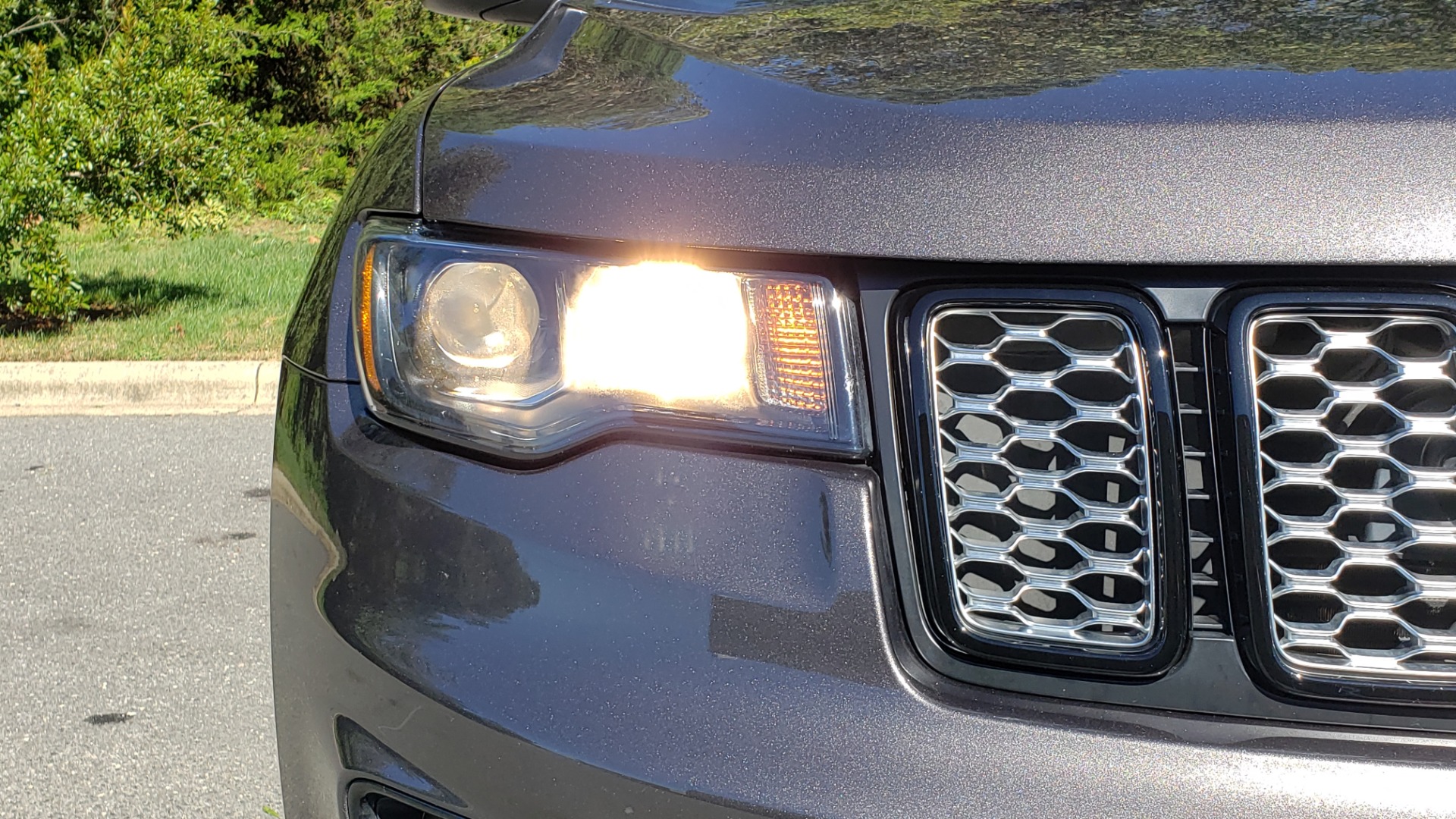 Used 2019 Jeep GRAND CHEROKEE ALTITUDE 4X4 / NAV / WIFI / SUNROOF / REARVIEW for sale Sold at Formula Imports in Charlotte NC 28227 25