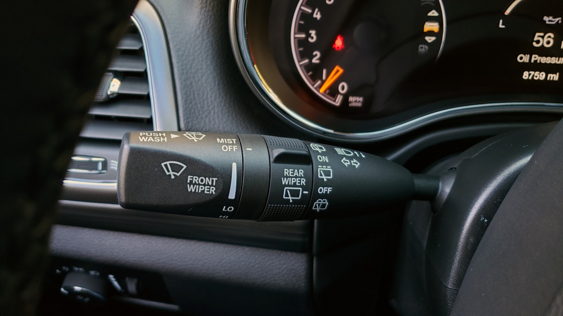 Used 2019 Jeep GRAND CHEROKEE ALTITUDE 4X4 / NAV / WIFI / SUNROOF / REARVIEW for sale Sold at Formula Imports in Charlotte NC 28227 46