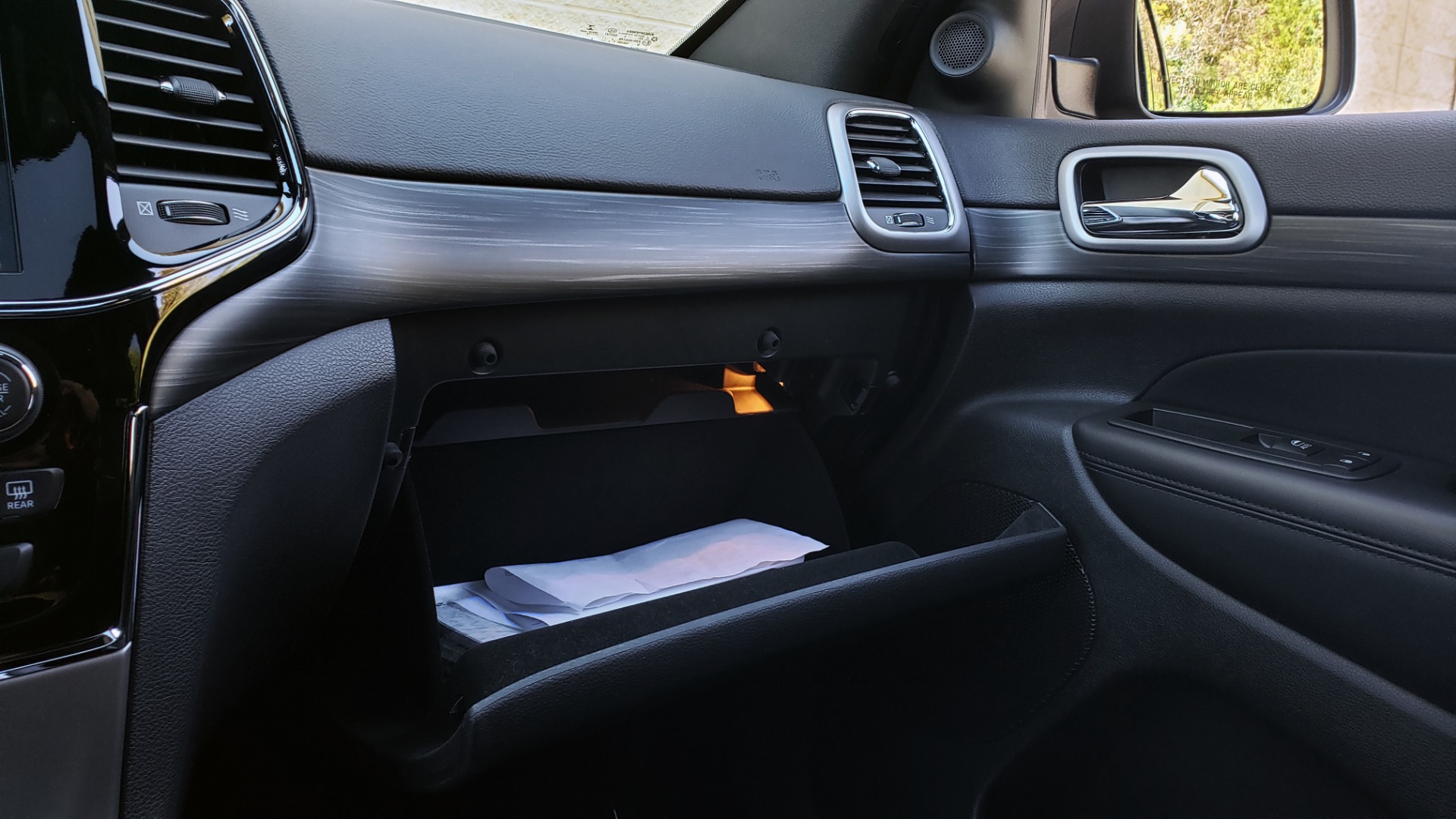 Used 2019 Jeep GRAND CHEROKEE ALTITUDE 4X4 / NAV / WIFI / SUNROOF / REARVIEW for sale Sold at Formula Imports in Charlotte NC 28227 55
