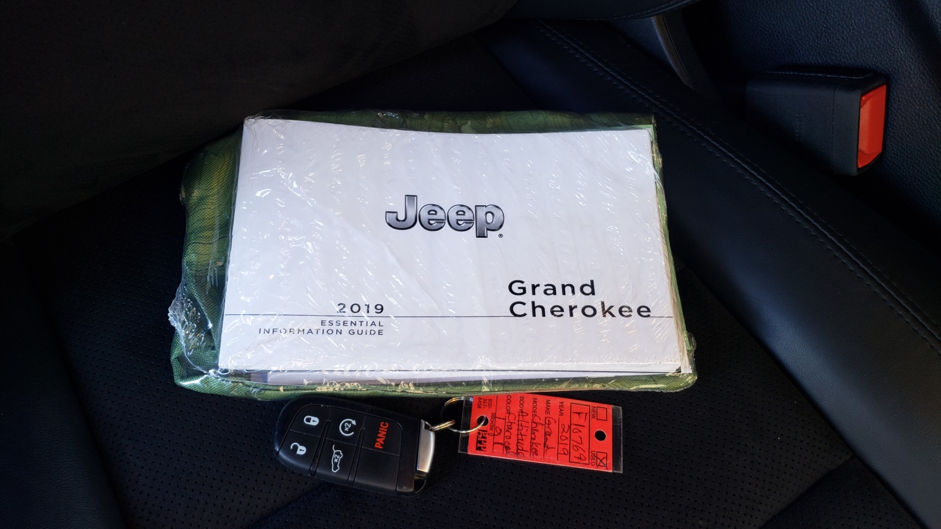 Used 2019 Jeep GRAND CHEROKEE ALTITUDE 4X4 / NAV / WIFI / SUNROOF / REARVIEW for sale Sold at Formula Imports in Charlotte NC 28227 92