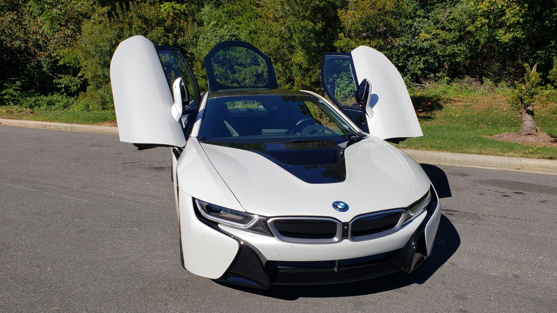 Used 2014 BMW i8 COUPE / TERA WORLD / NAV / CARBON FIBER ROOF / REARVIEW for sale Sold at Formula Imports in Charlotte NC 28227 11