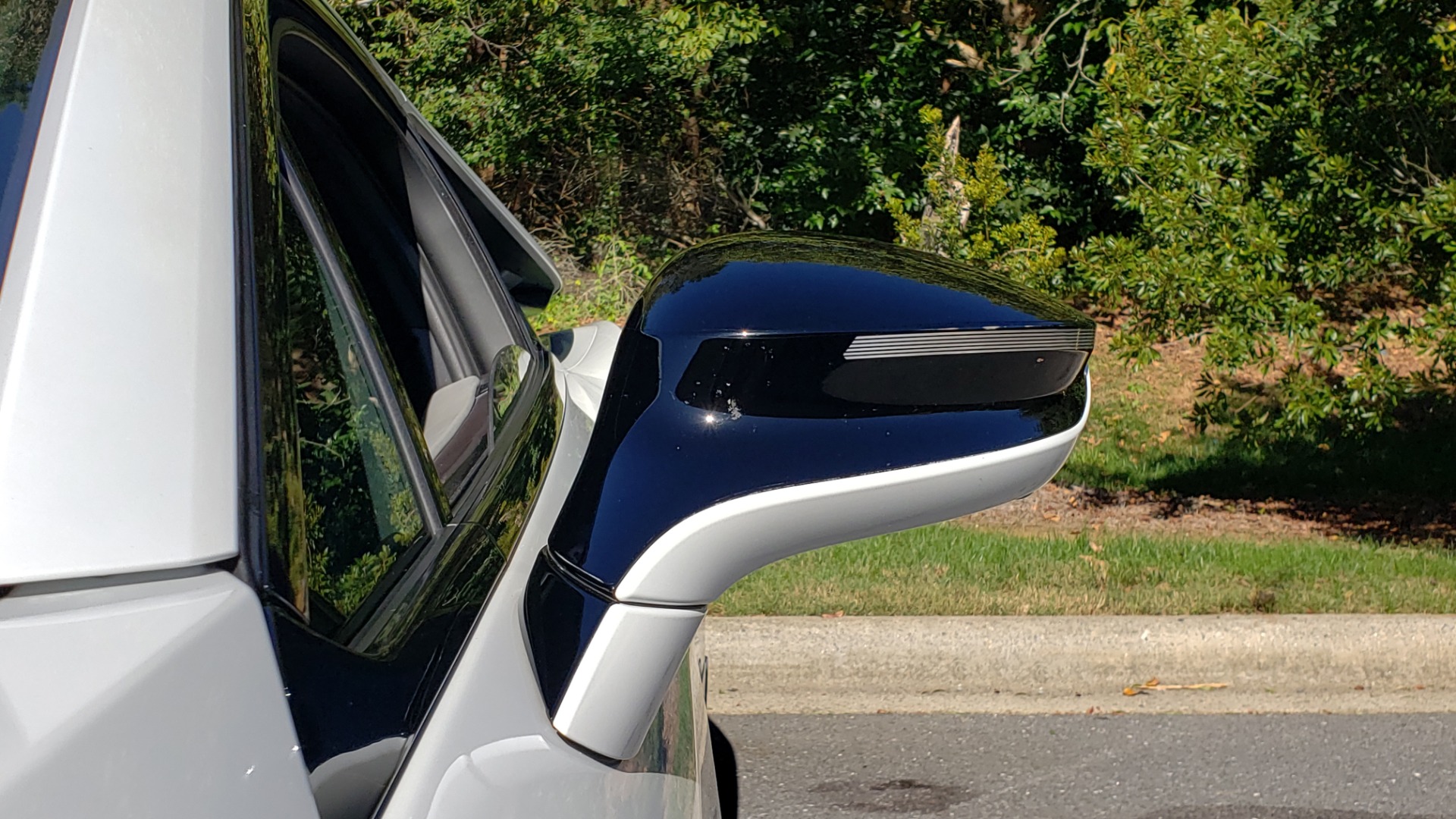 Used 2014 BMW i8 COUPE / TERA WORLD / NAV / CARBON FIBER ROOF / REARVIEW for sale Sold at Formula Imports in Charlotte NC 28227 20