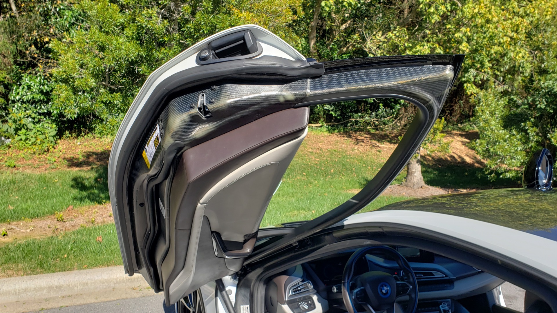 Used 2014 BMW i8 COUPE / TERA WORLD / NAV / CARBON FIBER ROOF / REARVIEW for sale Sold at Formula Imports in Charlotte NC 28227 23