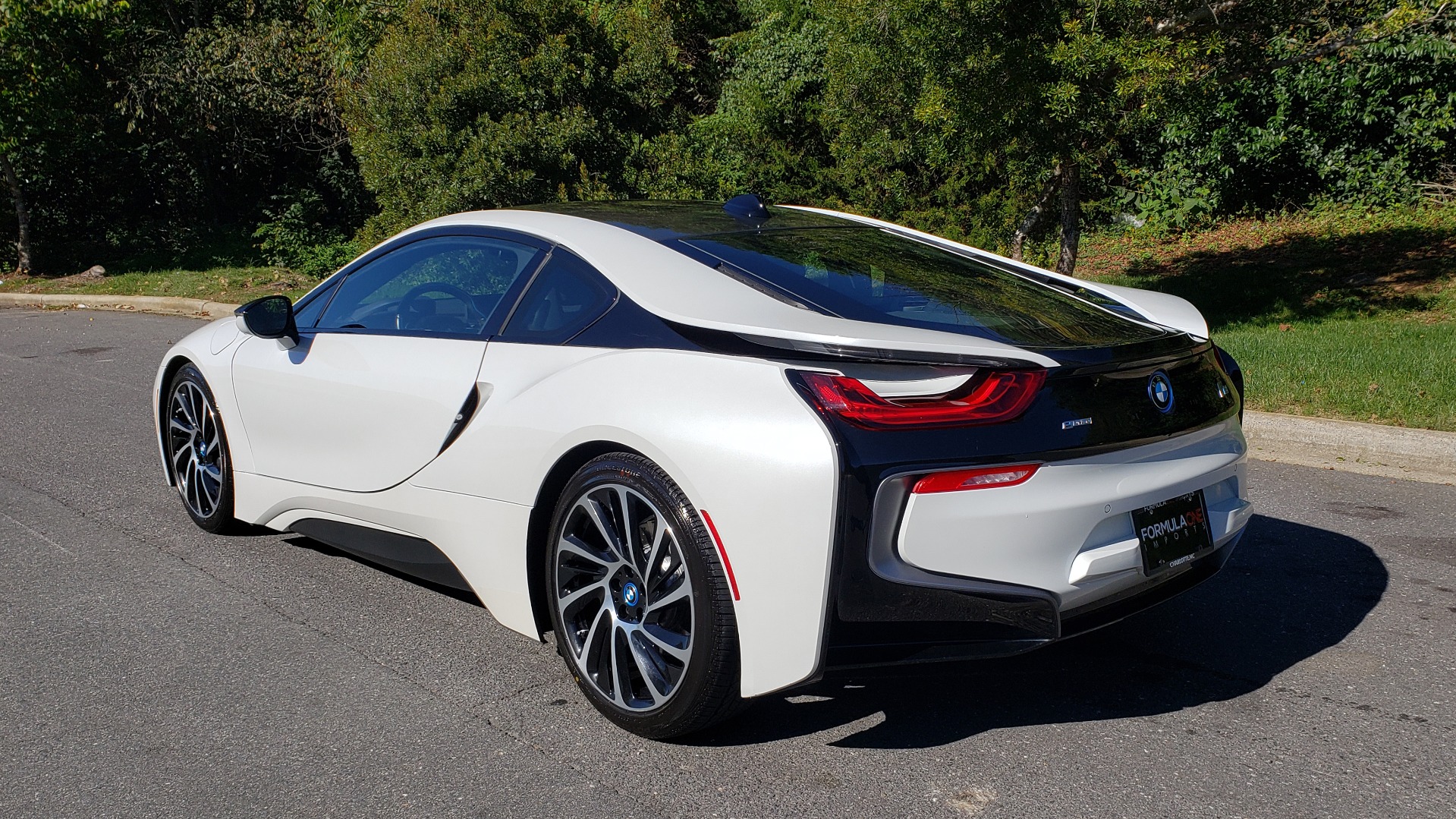 Used 2014 BMW i8 COUPE / TERA WORLD / NAV / CARBON FIBER ROOF / REARVIEW for sale Sold at Formula Imports in Charlotte NC 28227 3