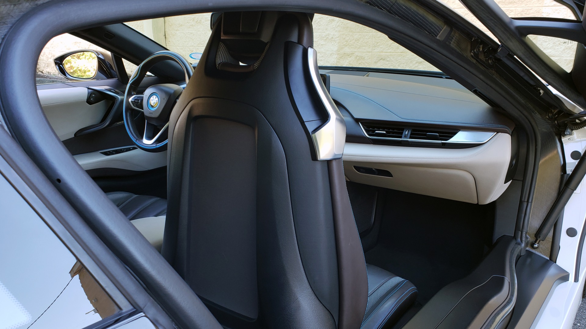 Used 2014 BMW i8 COUPE / TERA WORLD / NAV / CARBON FIBER ROOF / REARVIEW for sale Sold at Formula Imports in Charlotte NC 28227 38